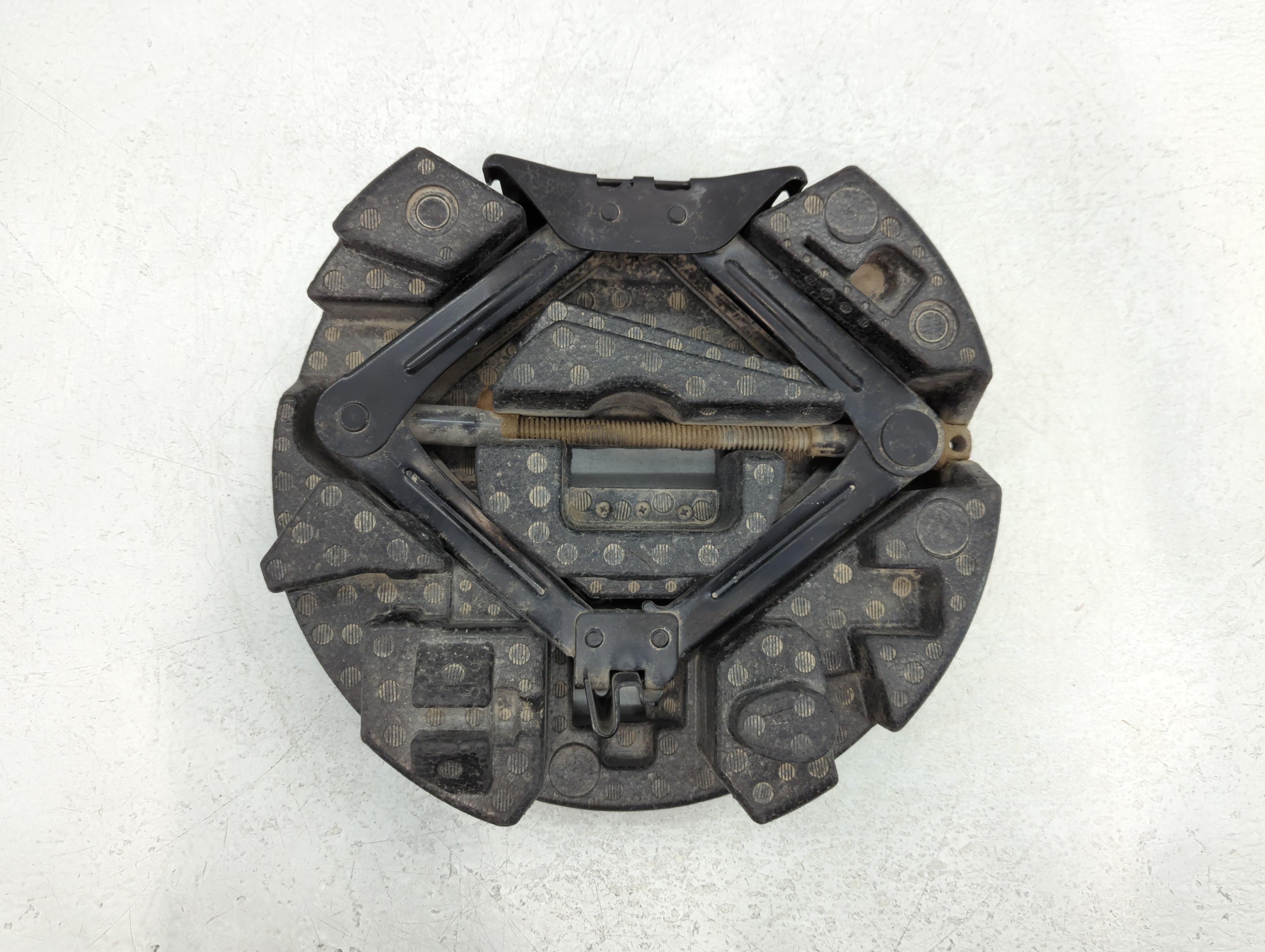 Picture of 2016 Ford Focus Spare Scissor Car Jack 761406