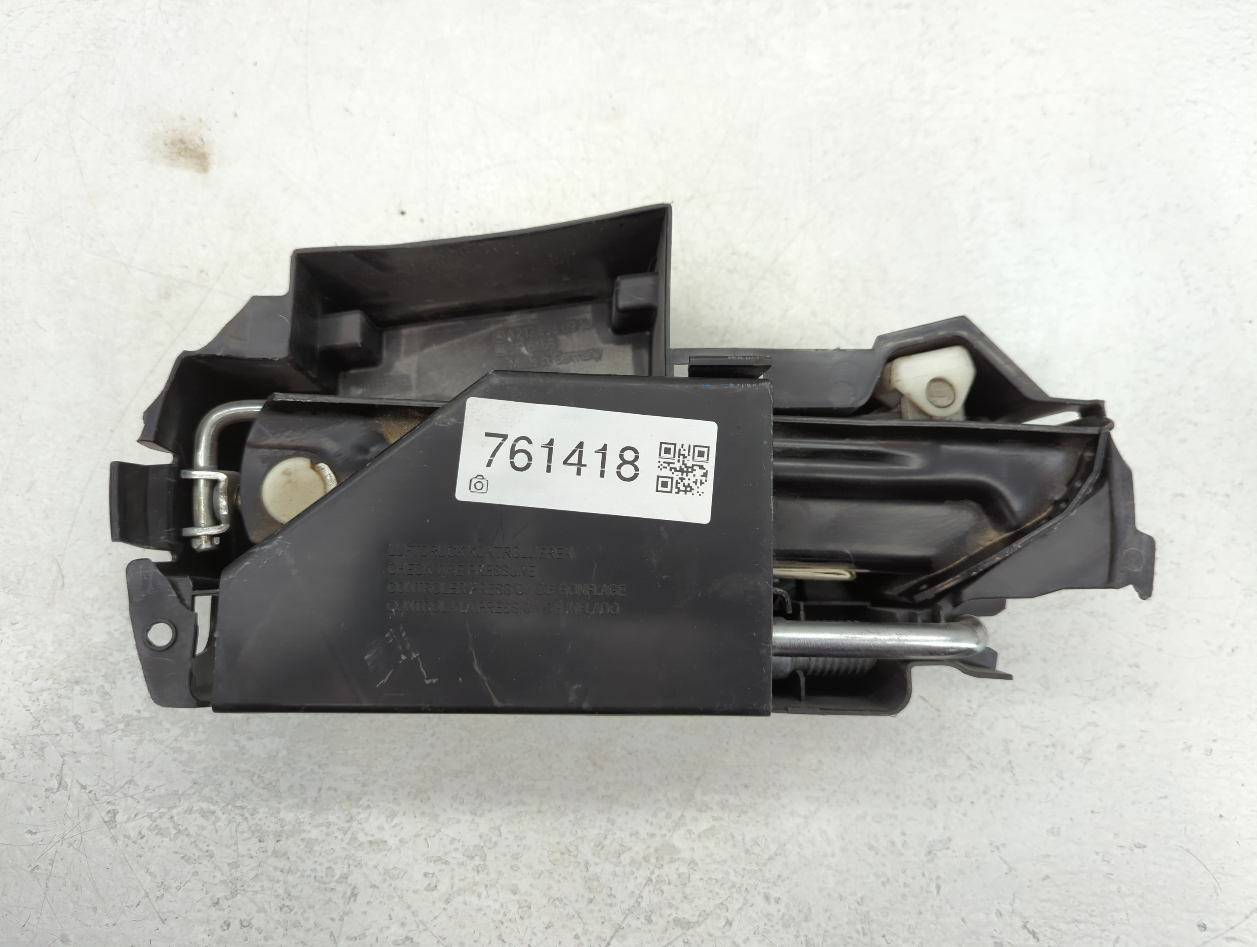 2012 Mercedes-benz E350 Spare Scissor Car Jack 761418 - Oemusedautoparts1.com