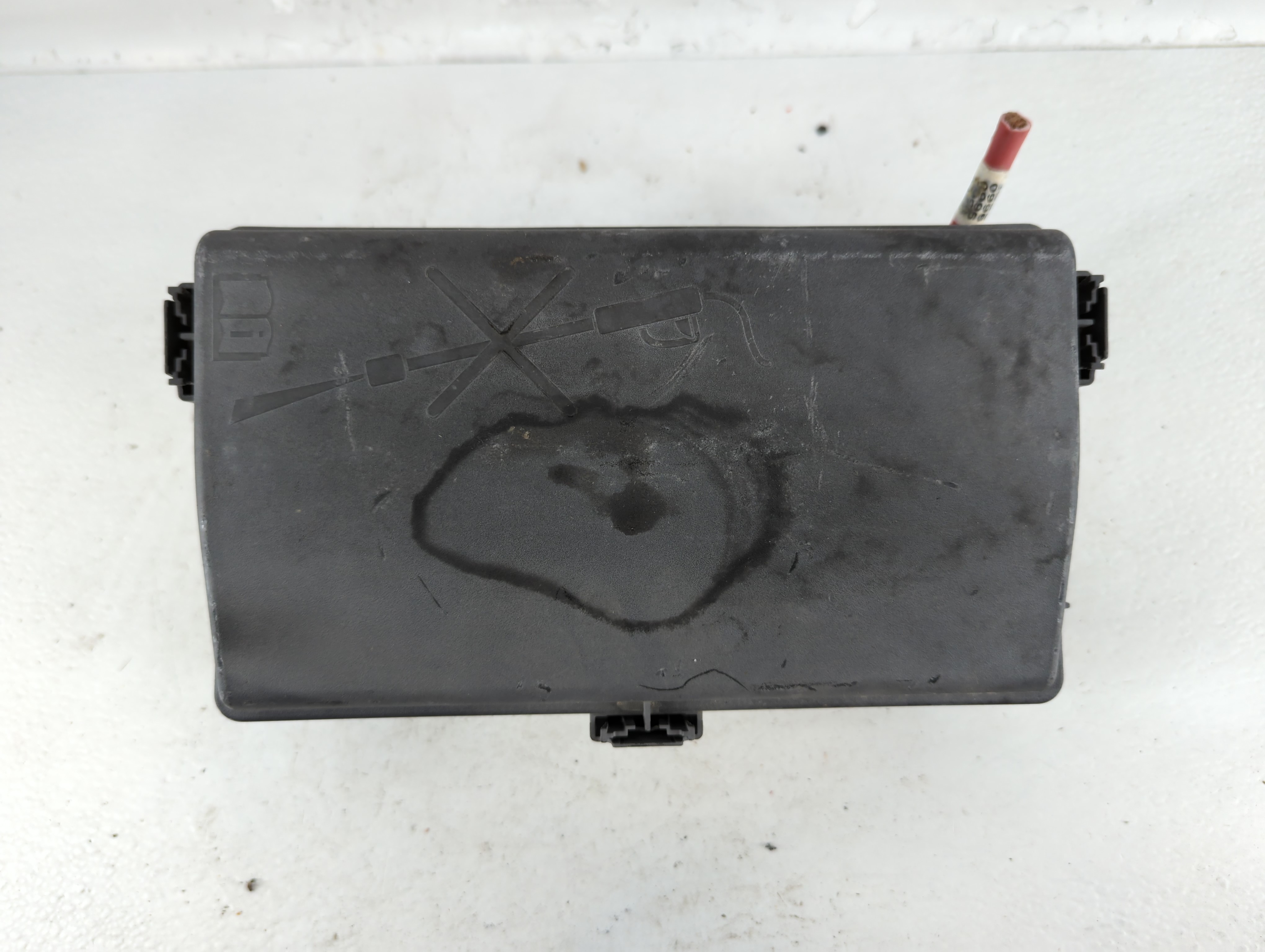 2011-2014 Chevrolet Cruze Fusebox Fuse Box Relay Module 95942232_01 761440 - Oemusedautoparts1.com