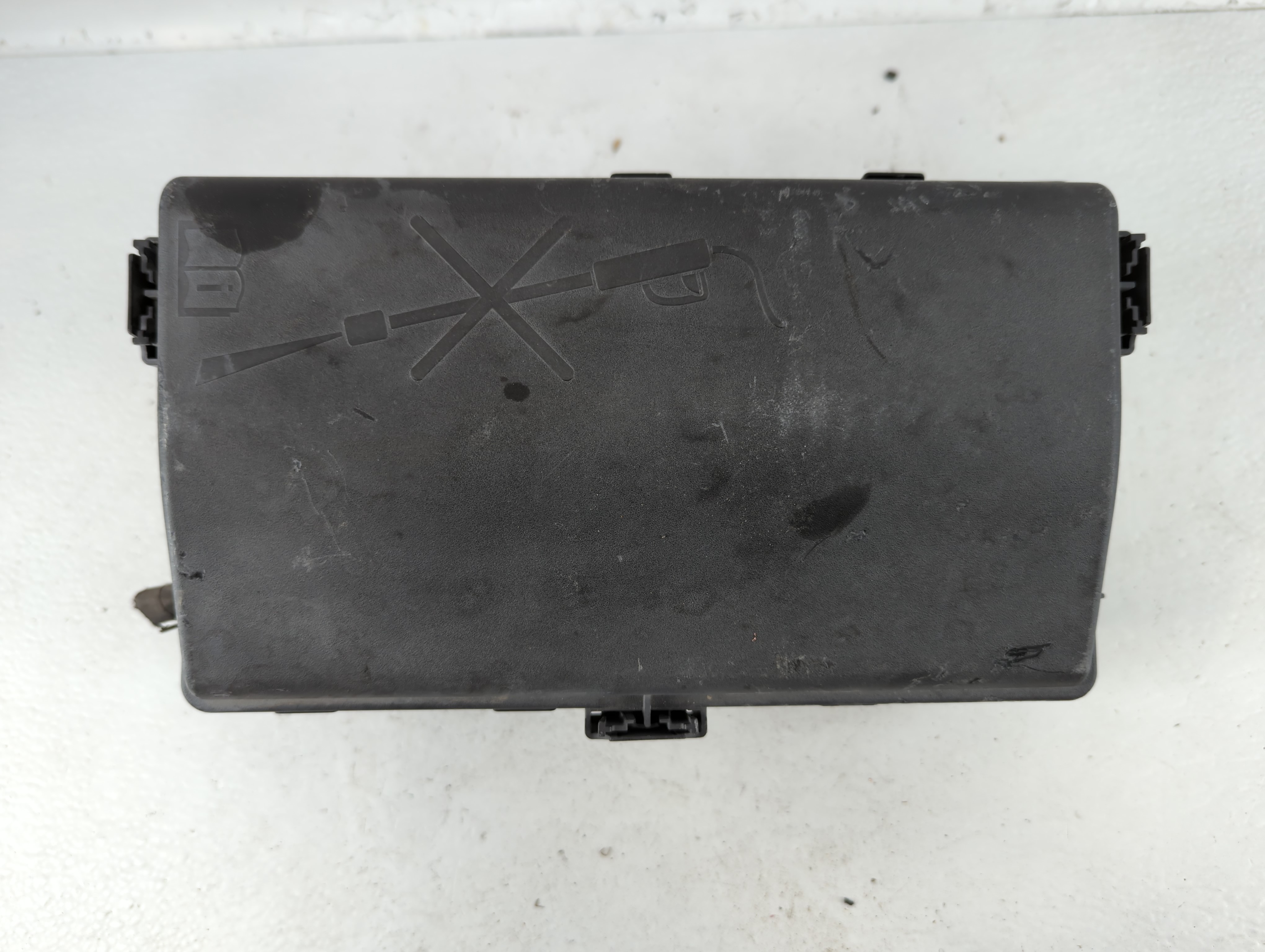 2011-2014 Chevrolet Cruze Fusebox Fuse Box Relay Module 95942232_01 761455 - Oemusedautoparts1.com