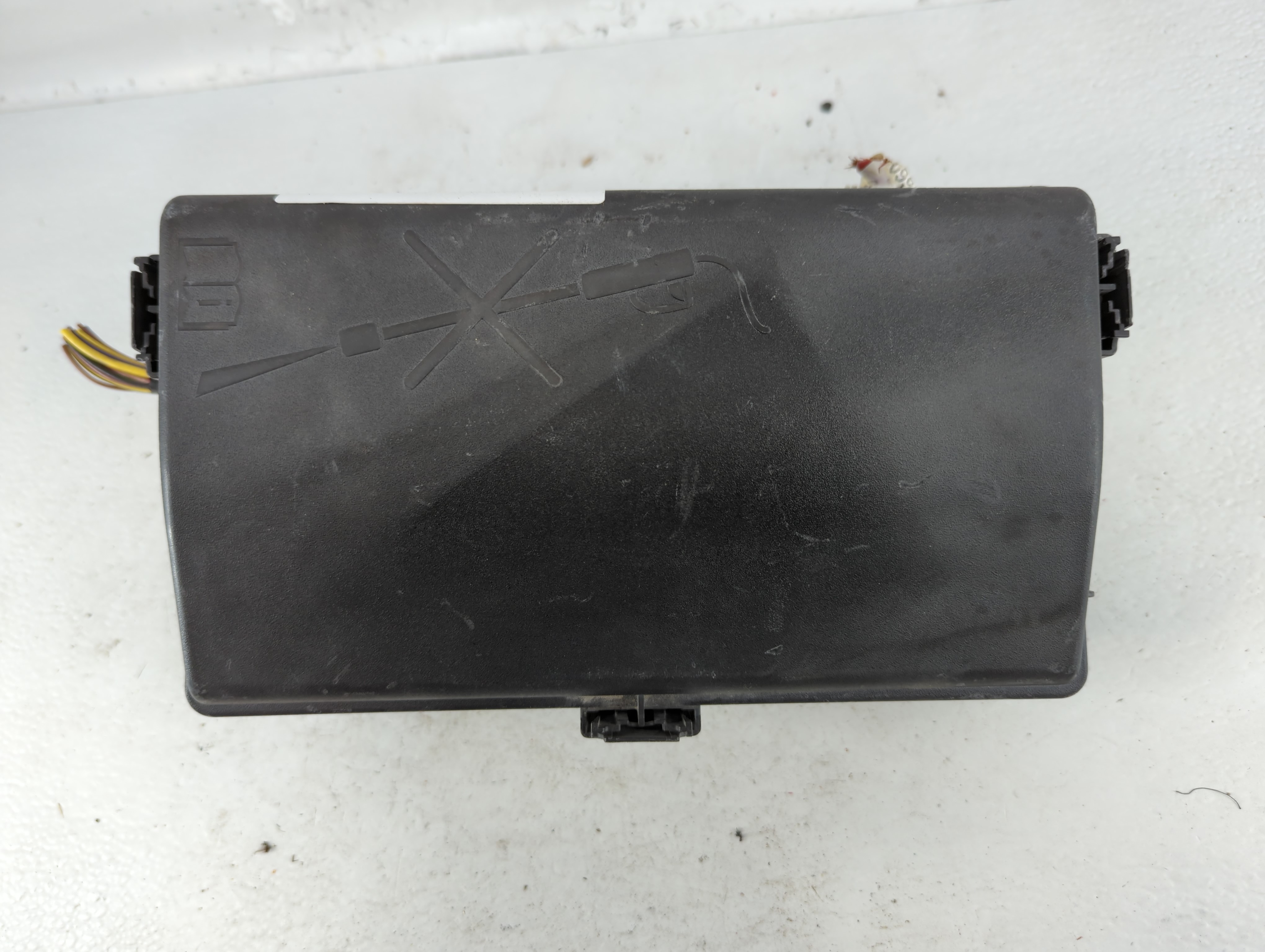 2016-2019 Chevrolet Impala Fusebox Fuse Box Relay Module 84080463_01 761464 - Oemusedautoparts1.com