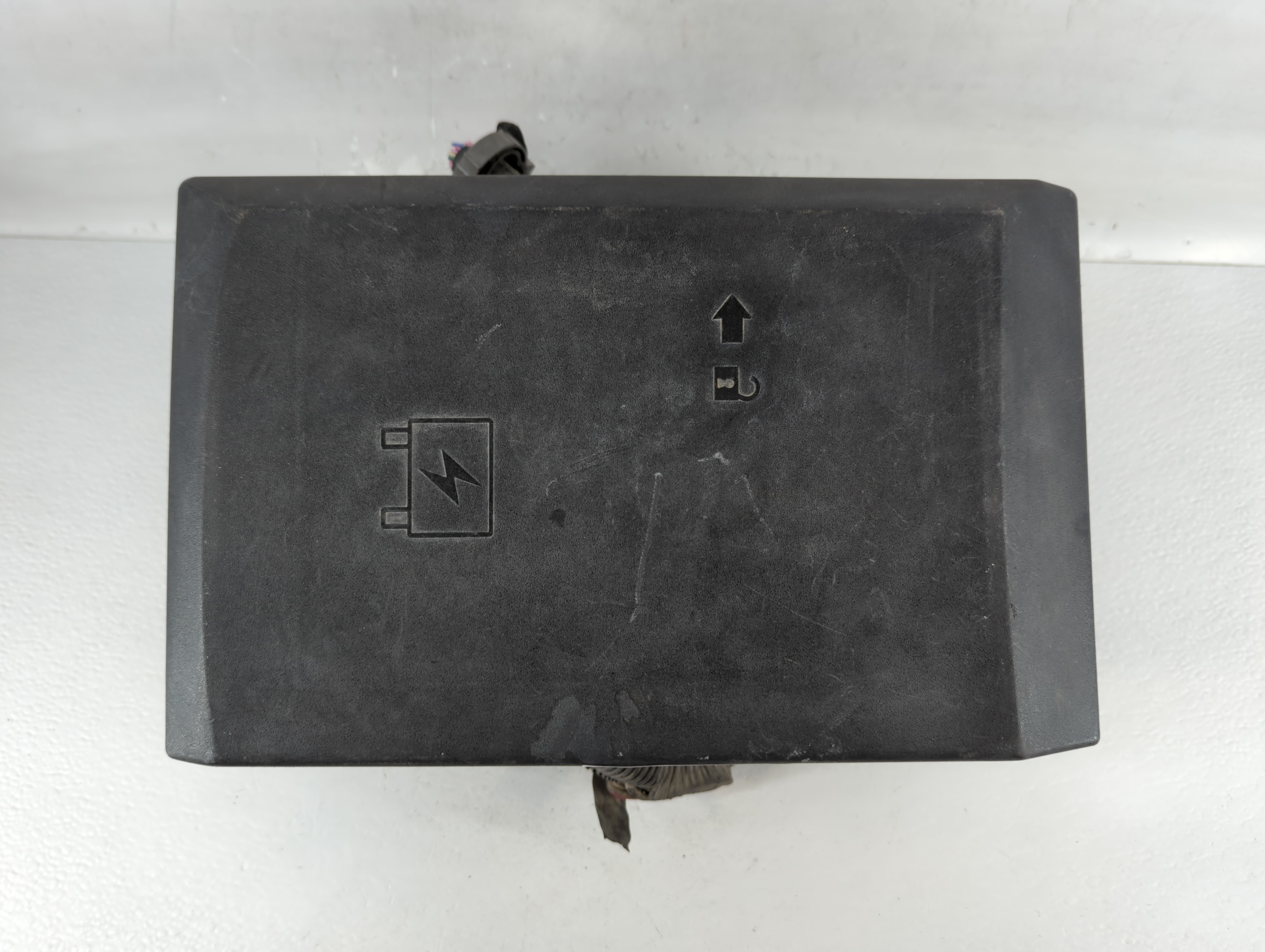 Picture of 2010-2014 Cadillac Escalade Esv Fusebox Fuse Box Relay Module 761514