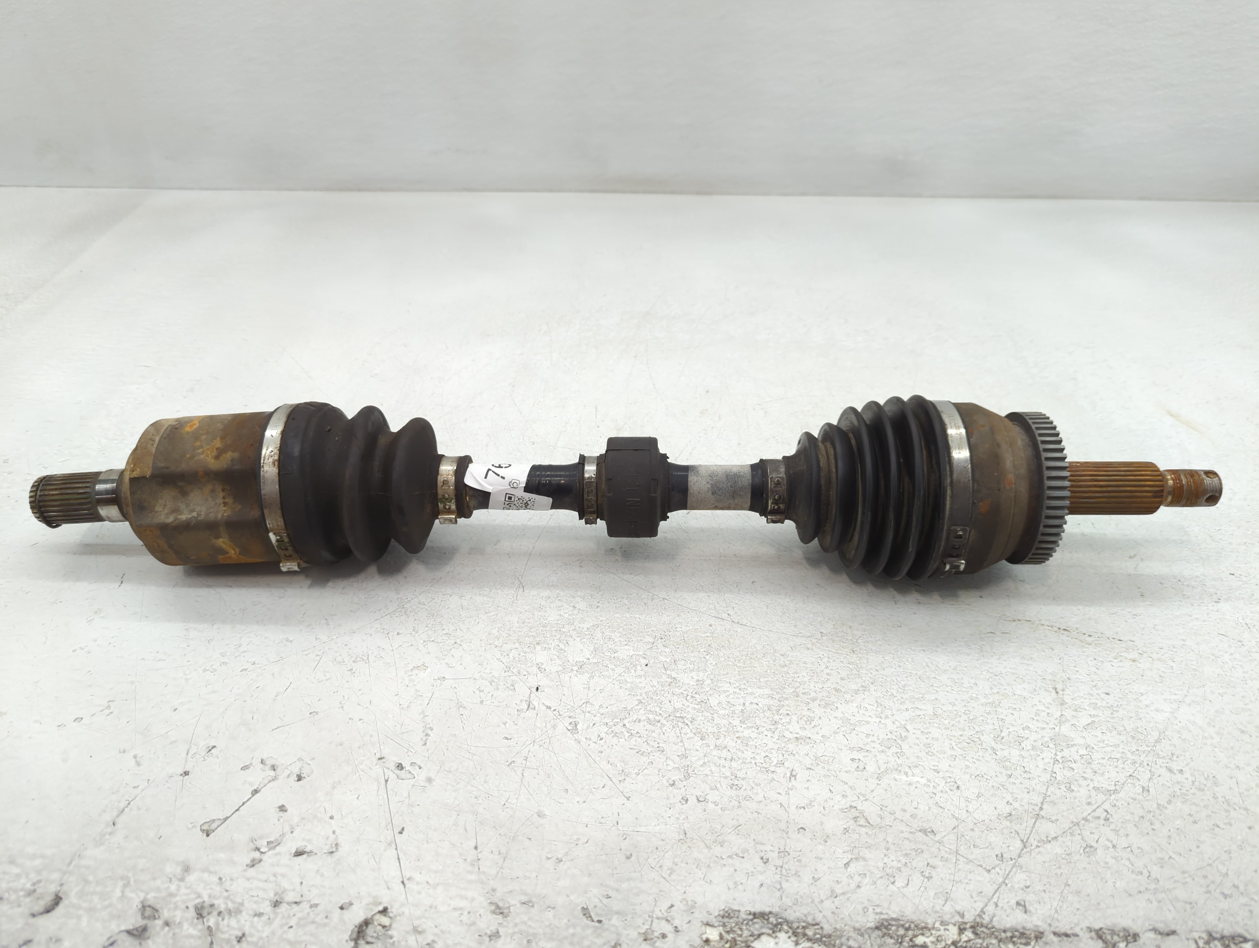 2011-2013 Kia Sorento Axle Shaft Front Driver Cv C/v 761572 - Oemusedautoparts1.com