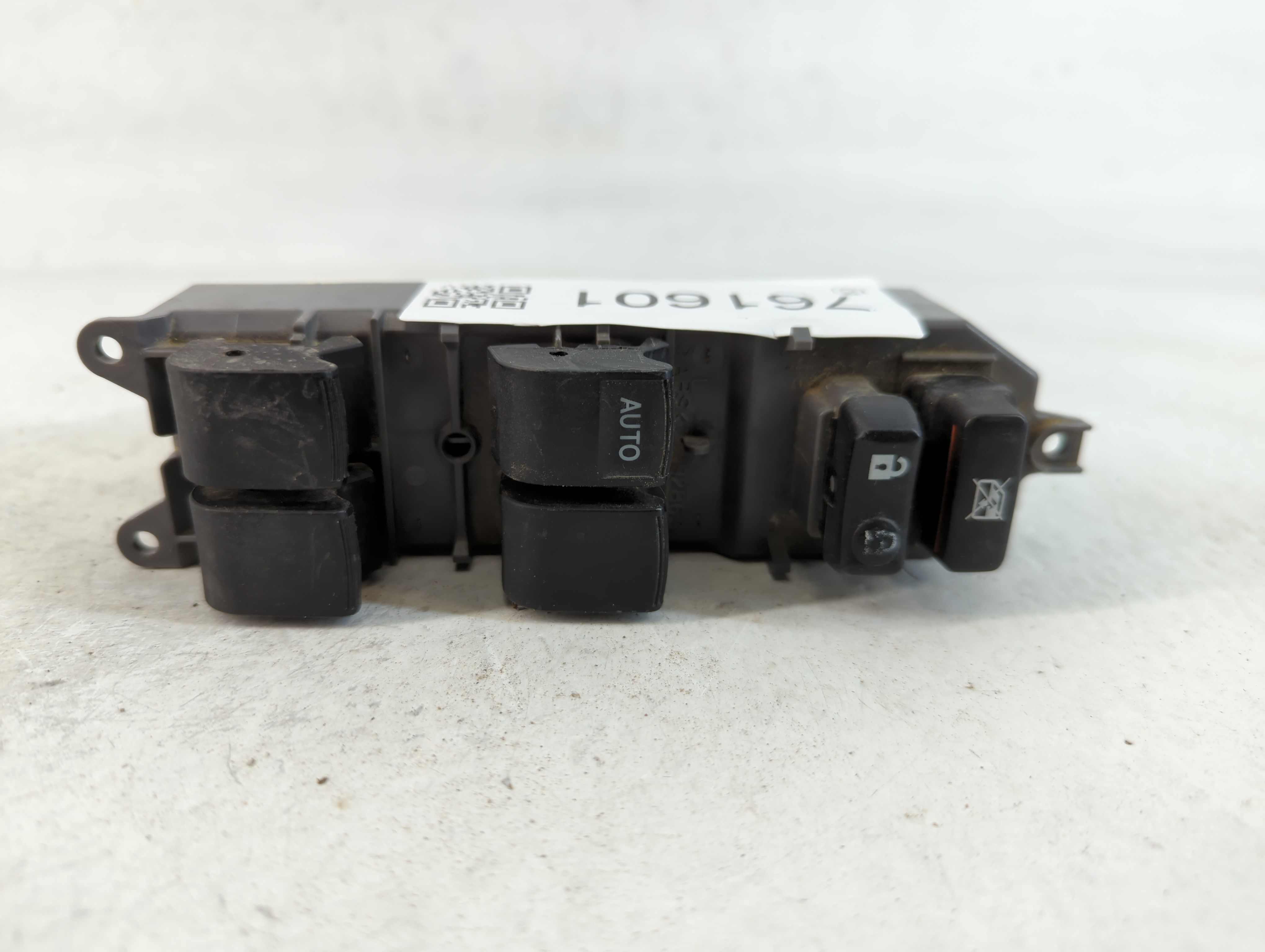Picture of 2004 Toyota Sienna Driver Left Door Master Power Window Switch 761601