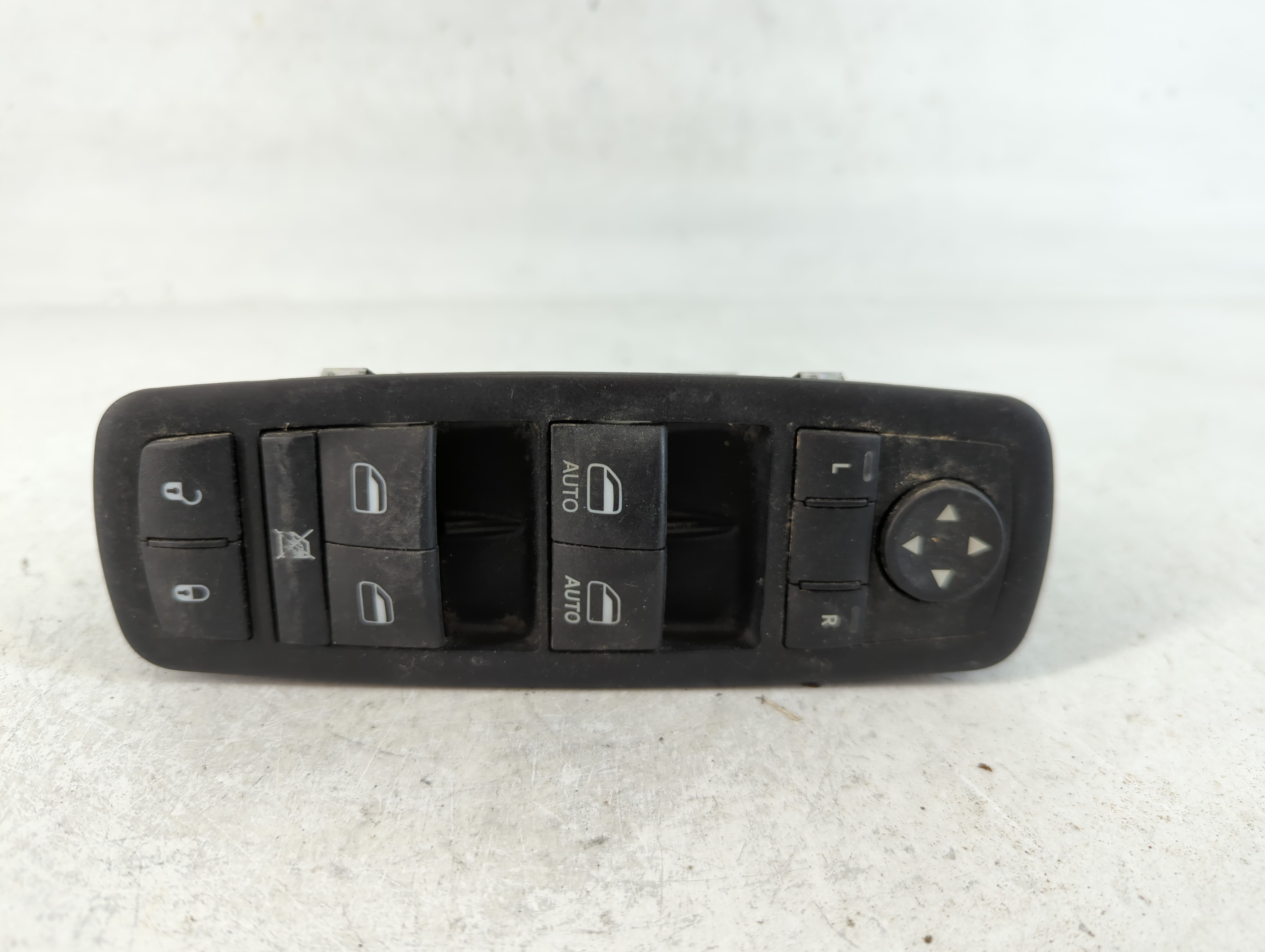 Picture of Dodge Ram 1500 Driver Left Door Master Power Window Switch 68110866aa 761602