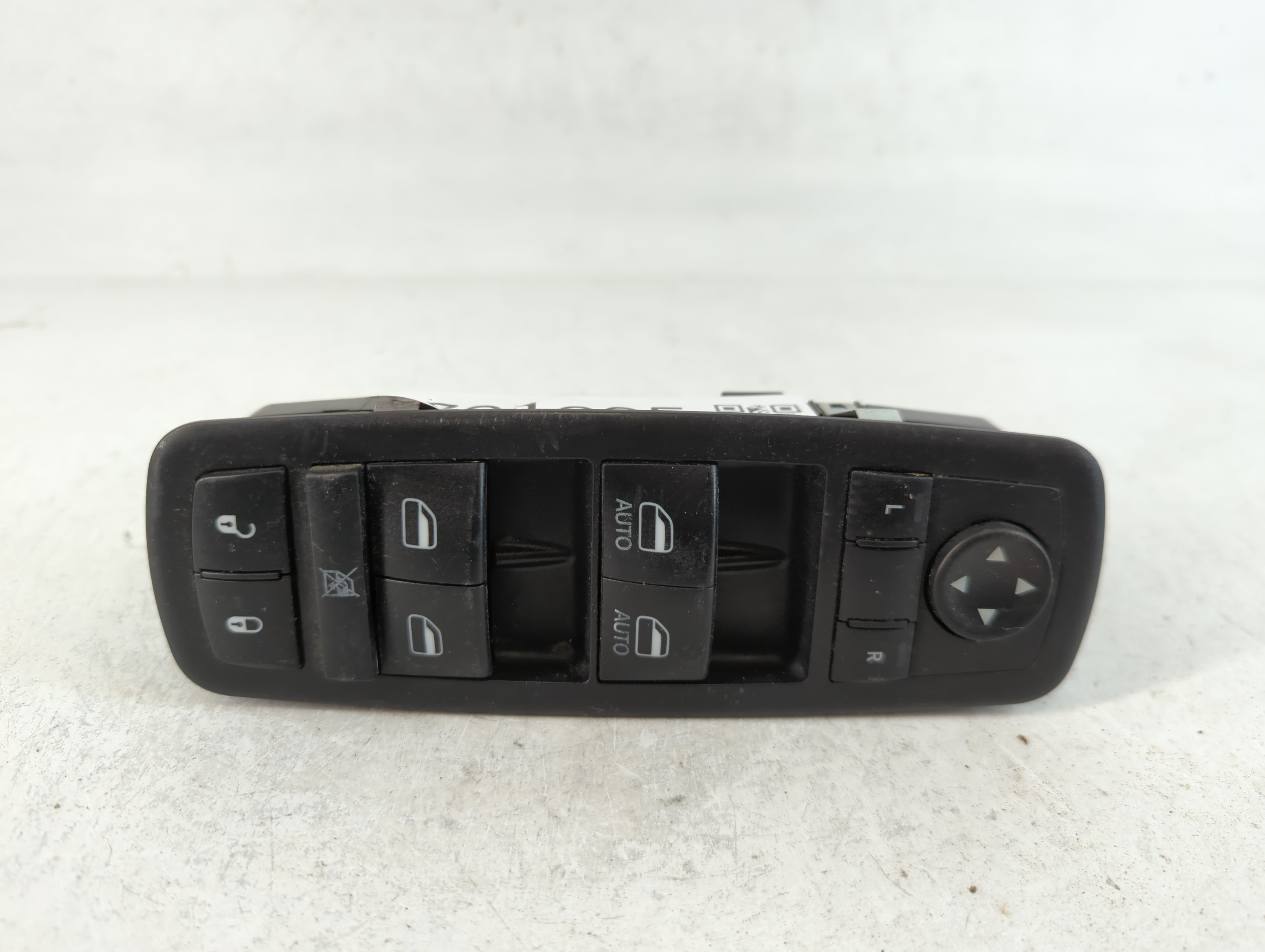 Picture of Dodge Caravan Driver Left Door Master Power Window Switch 761605