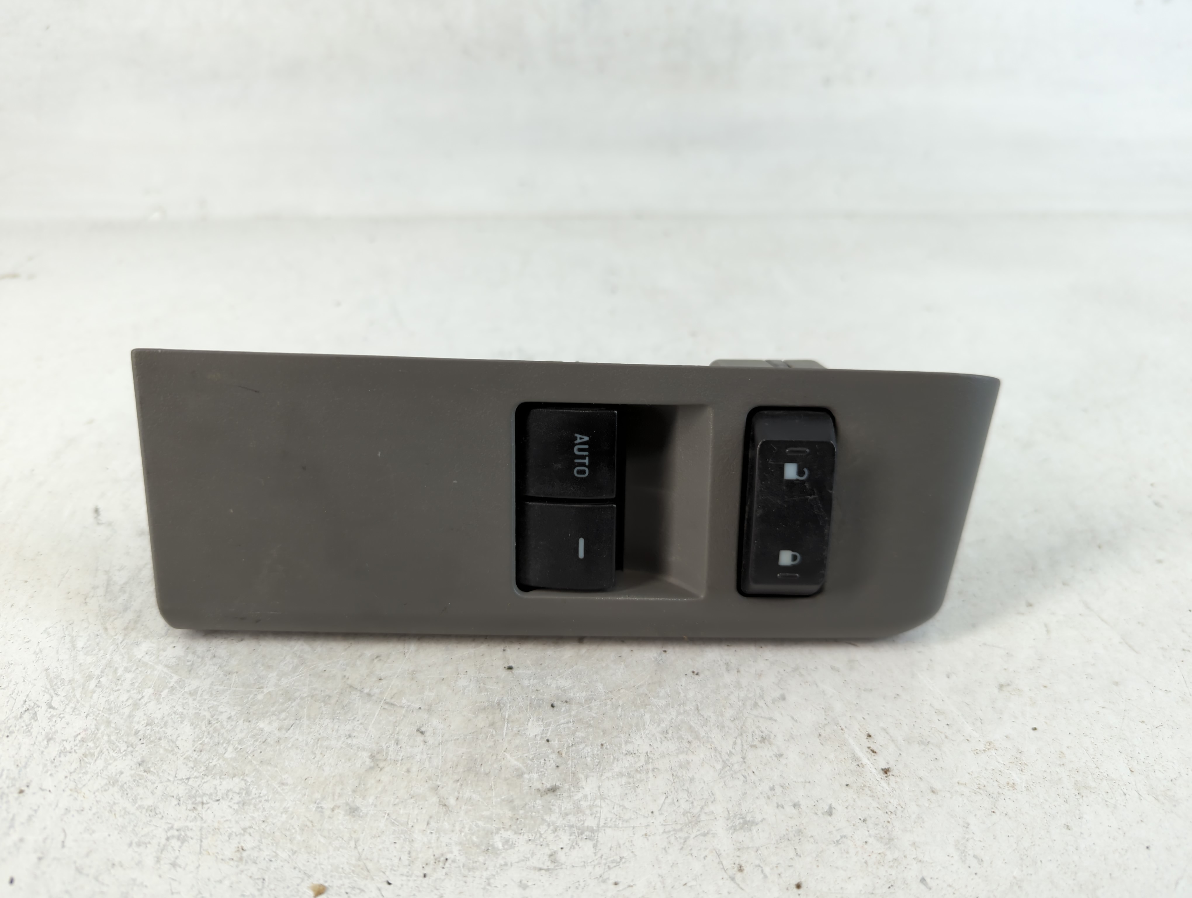 Picture of Mercedes-benz E250 Driver Left Door Master Power Window Switch 761629