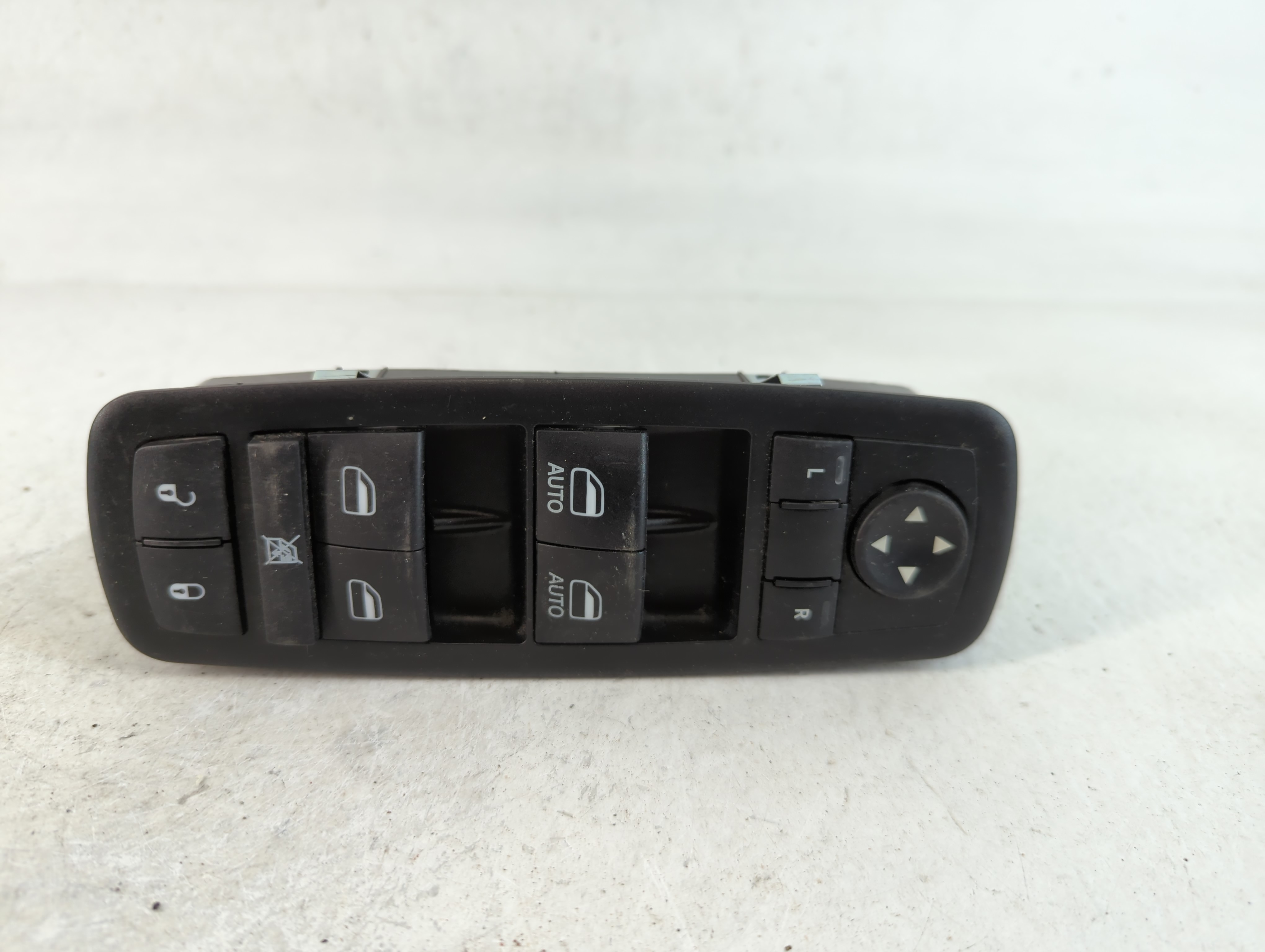 2015-2022 Jeep Cherokee Driver Left Door Master Power Window Switch 761639 - Oemusedautoparts1.com