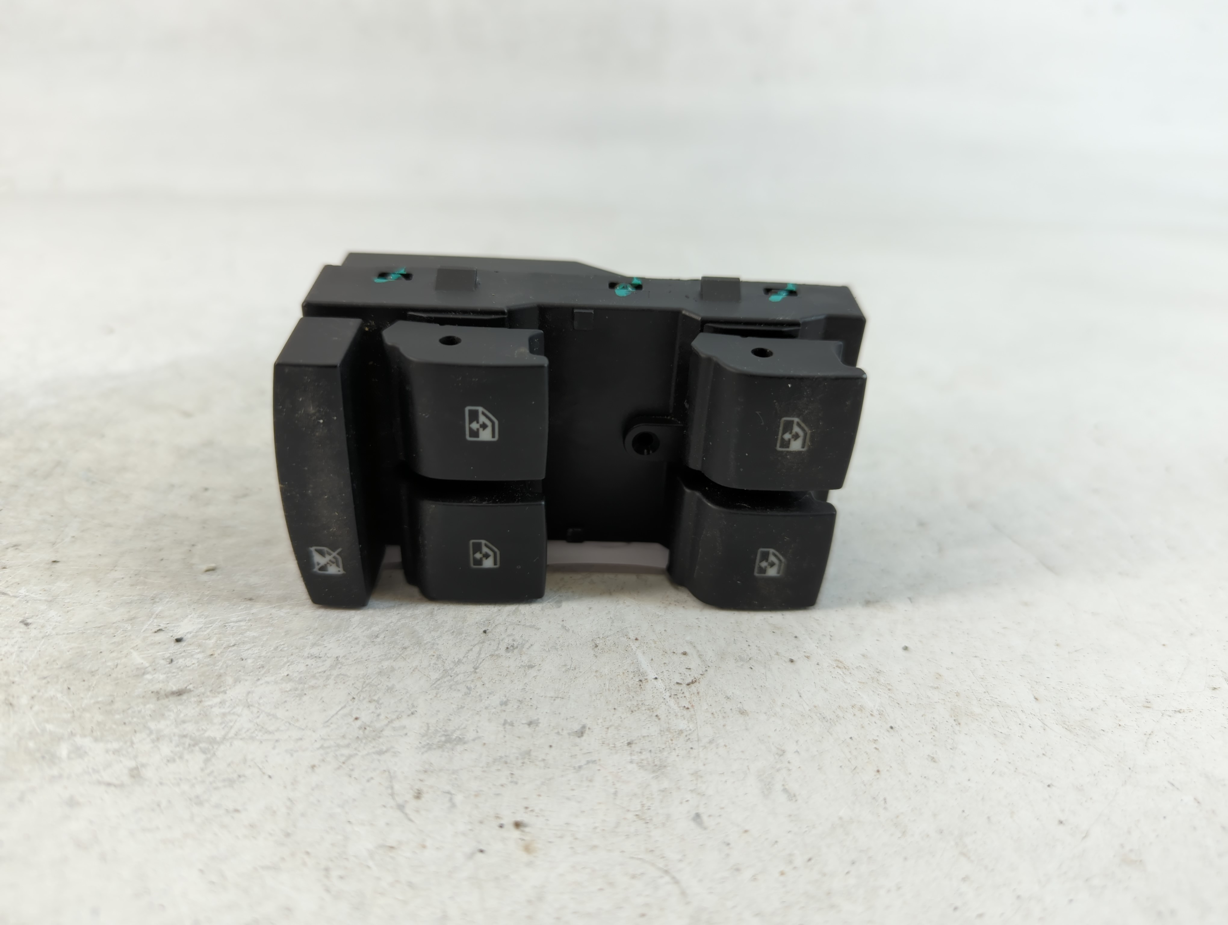 2010-2017 Chevrolet Equinox Driver Left Door Master Power Window Switch 761644 - Oemusedautoparts1.com