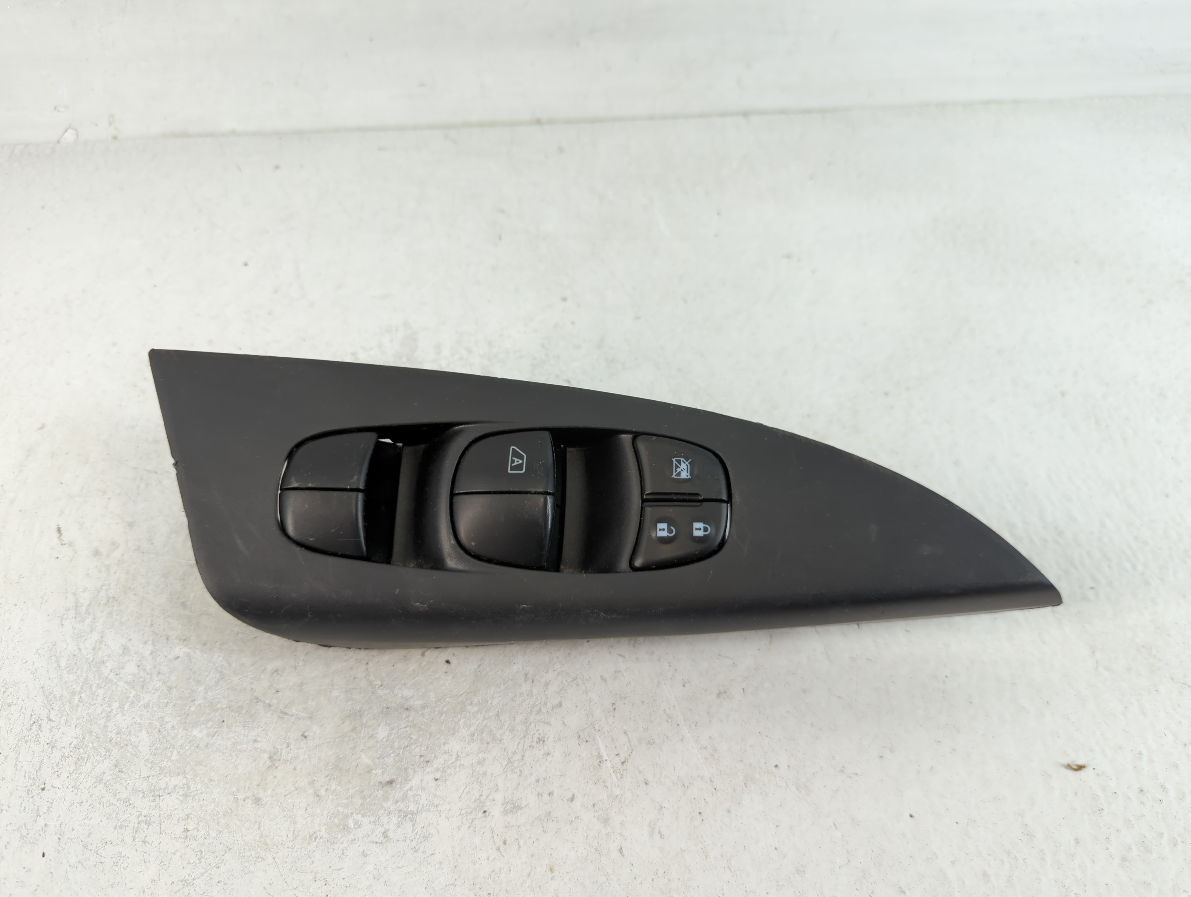 Picture of 2013-2019 Nissan Sentra Driver Left Door Master Power Window Switch 761647