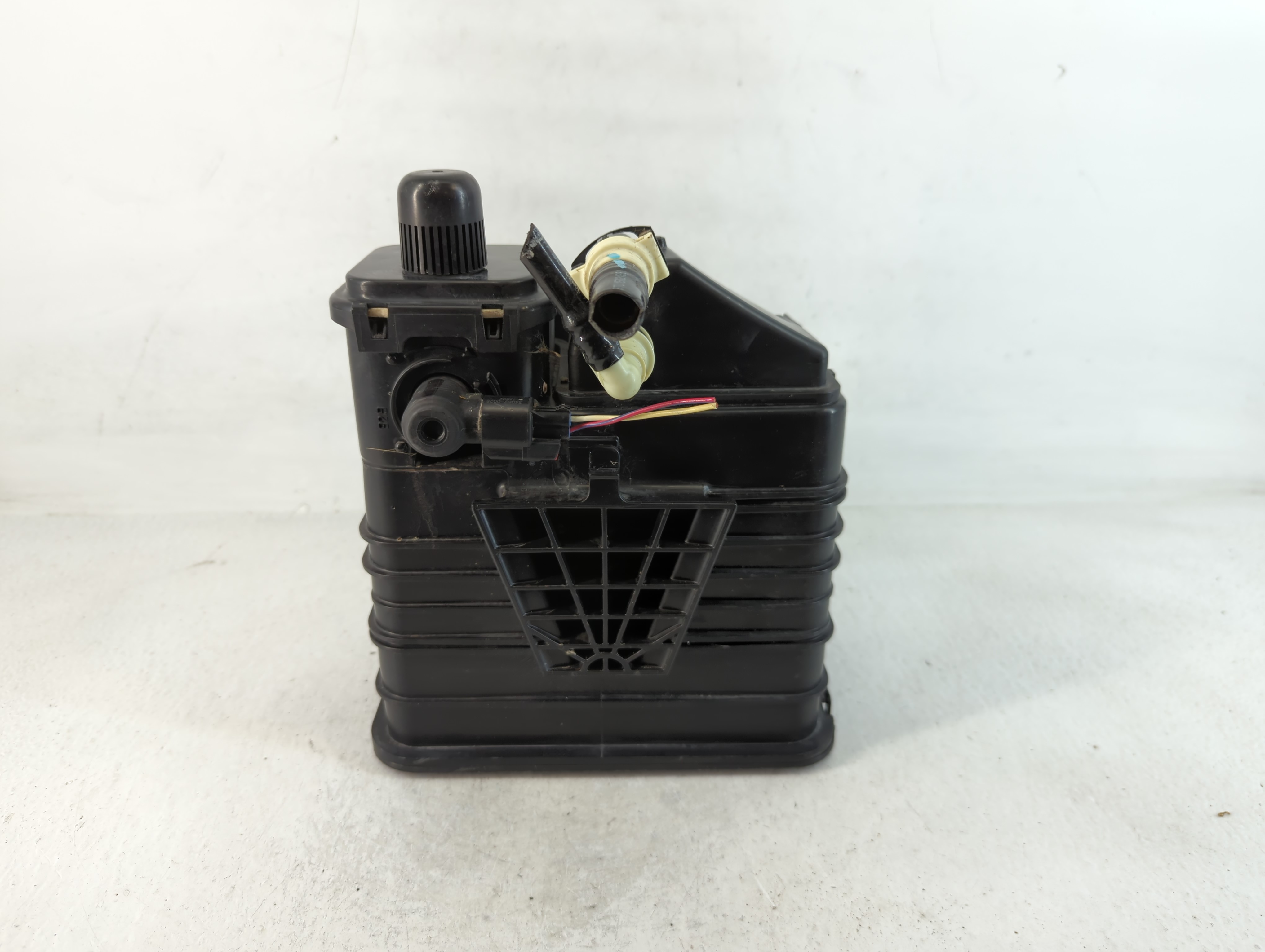 2014 Chevrolet Cruze Fuel Vapor Charcoal Canister 761688 - Oemusedautoparts1.com