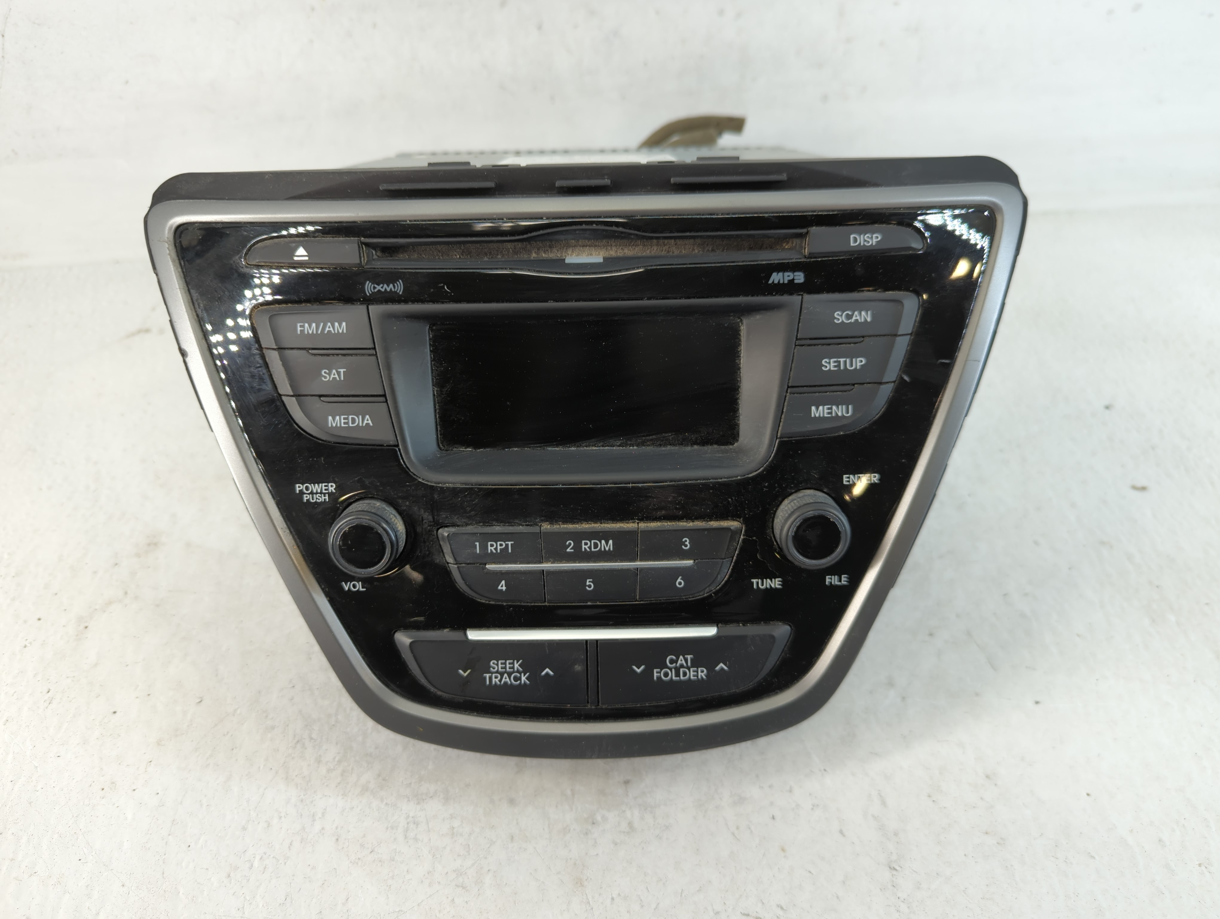 2014-2016 Hyundai Elantra Am Fm Cd Player Radio Receiver 761721 - Oemusedautoparts1.com