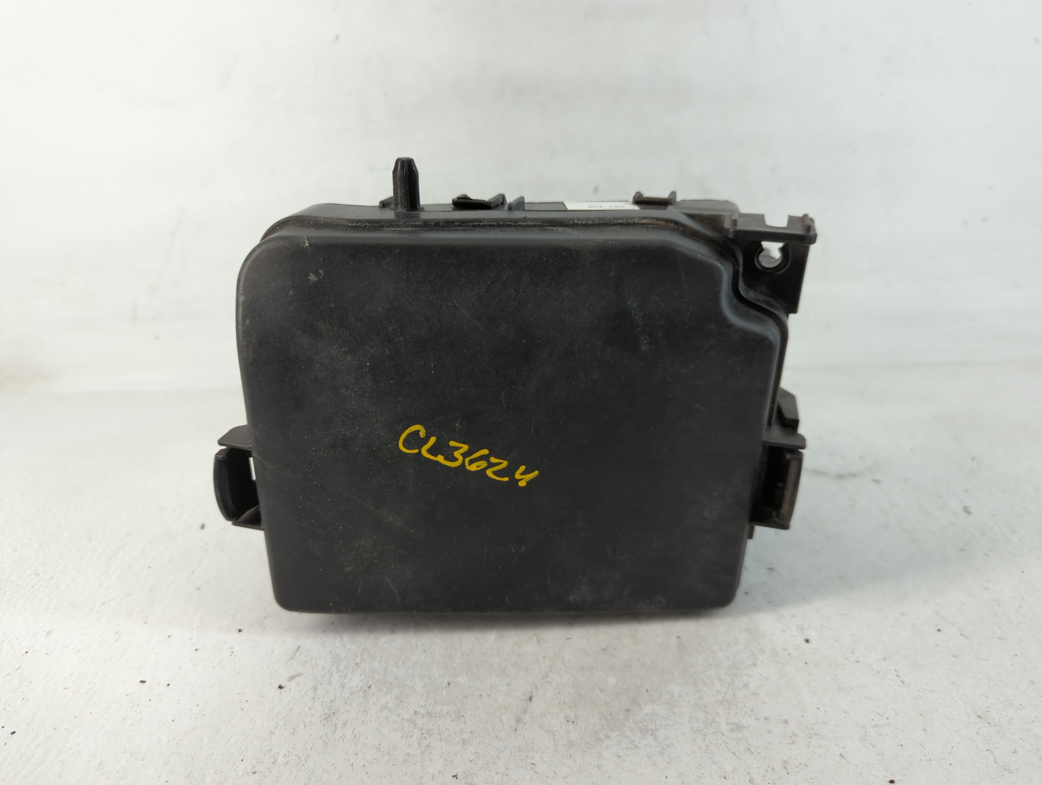 2011-2013 Hyundai Elantra Fusebox Fuse Box Relay Module 91950-3x510 761734 - Oemusedautoparts1.com