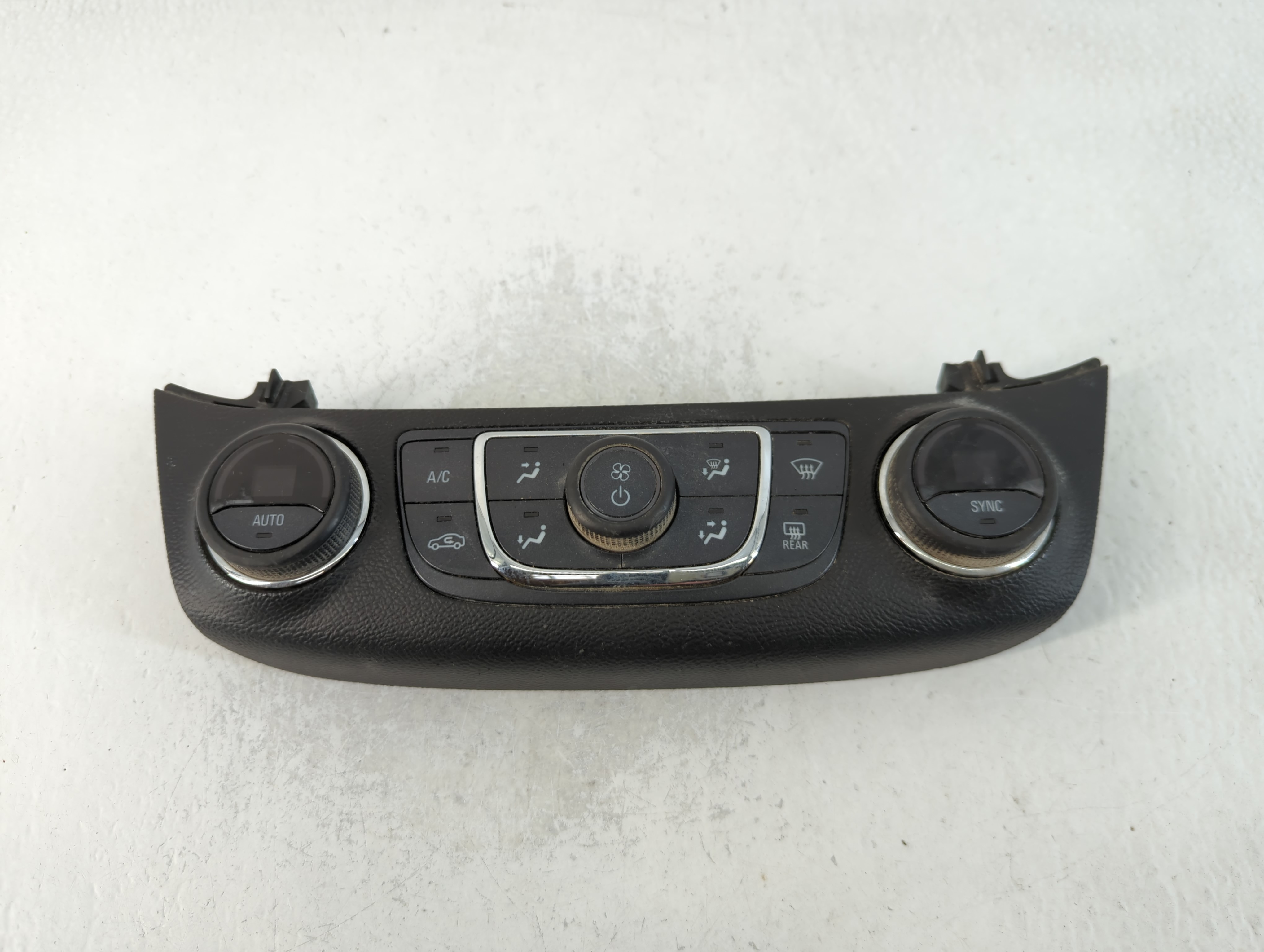 2014-2014 Chevrolet Impala Ac Heater Climate Control 23113226 761778 - Oemusedautoparts1.com
