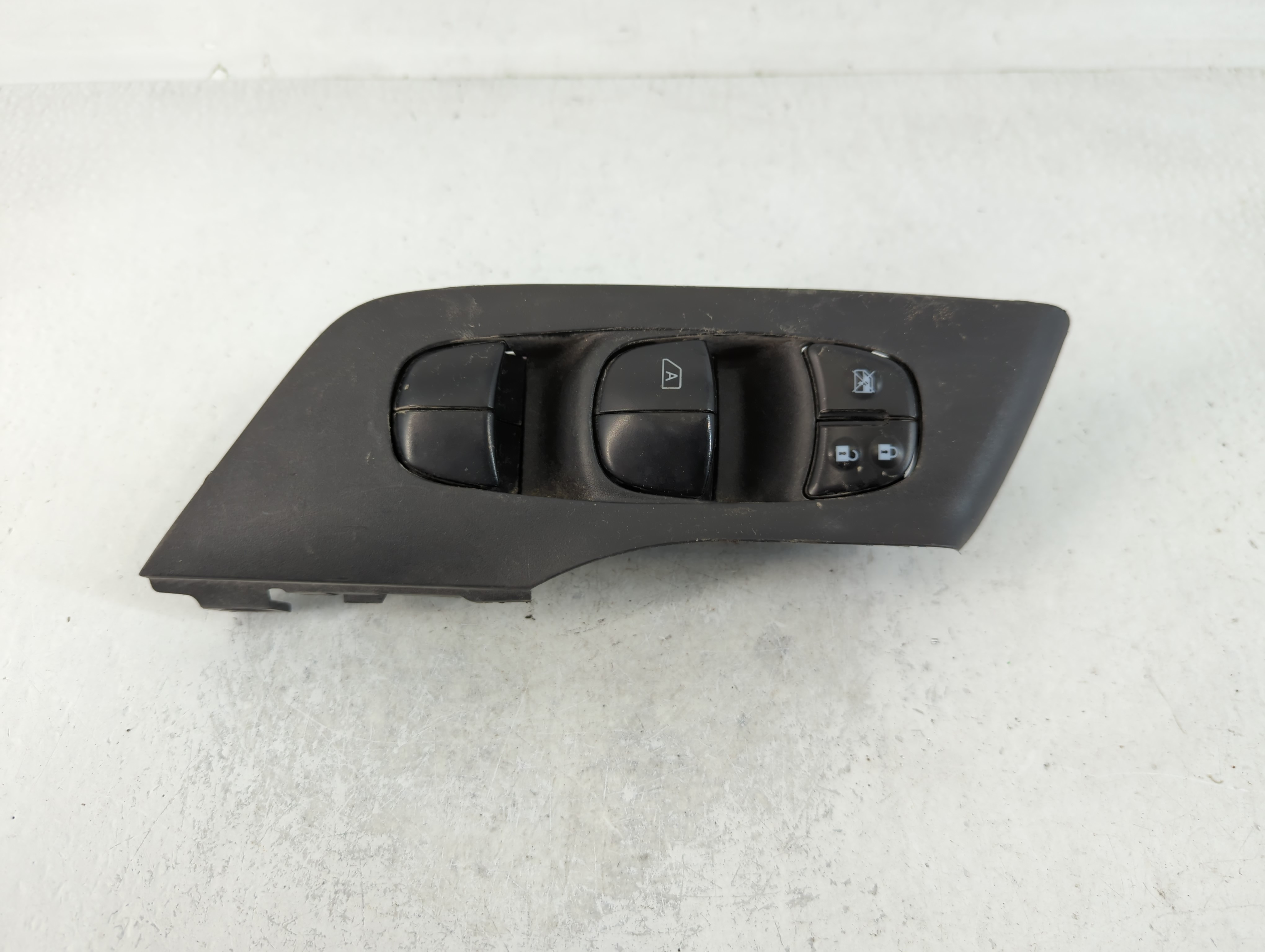 Picture of 2013-2018 Nissan Altima Driver Left Door Master Power Window Switch 761834