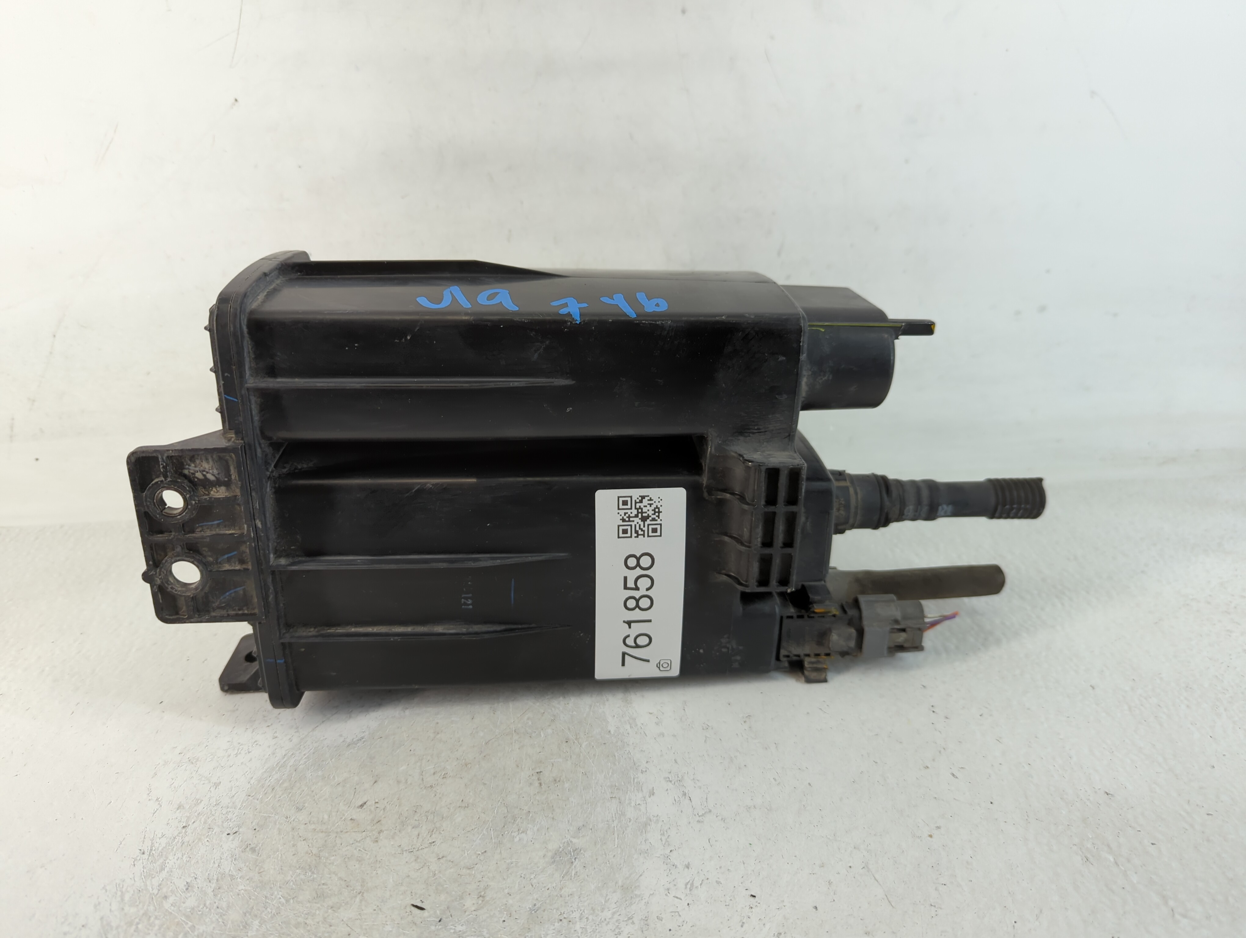 Picture of 2012 Nissan Sentra Fuel Vapor Charcoal Canister 761858