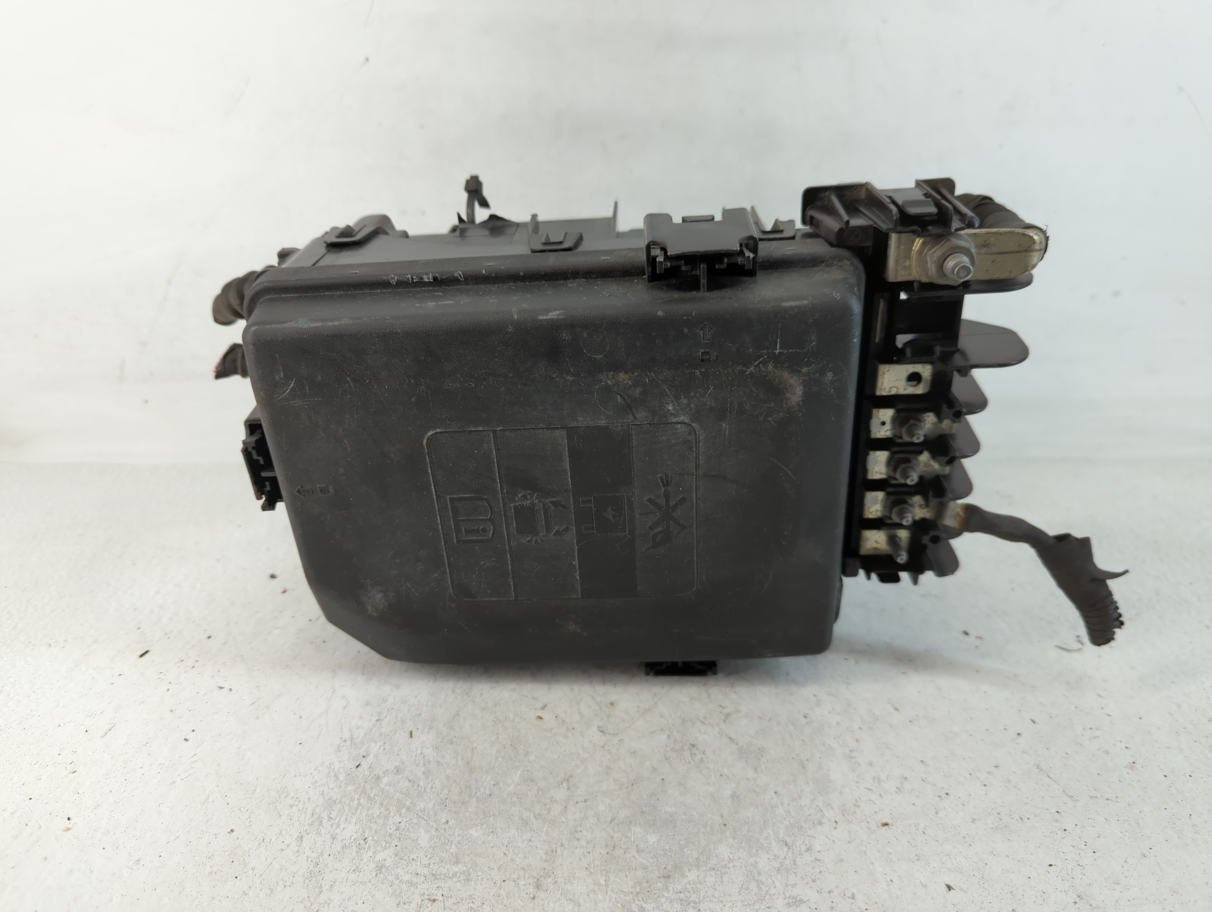 2018-2022 Chevrolet Equinox Fusebox Fuse Box Relay Module 23246682 761873 - Oemusedautoparts1.com