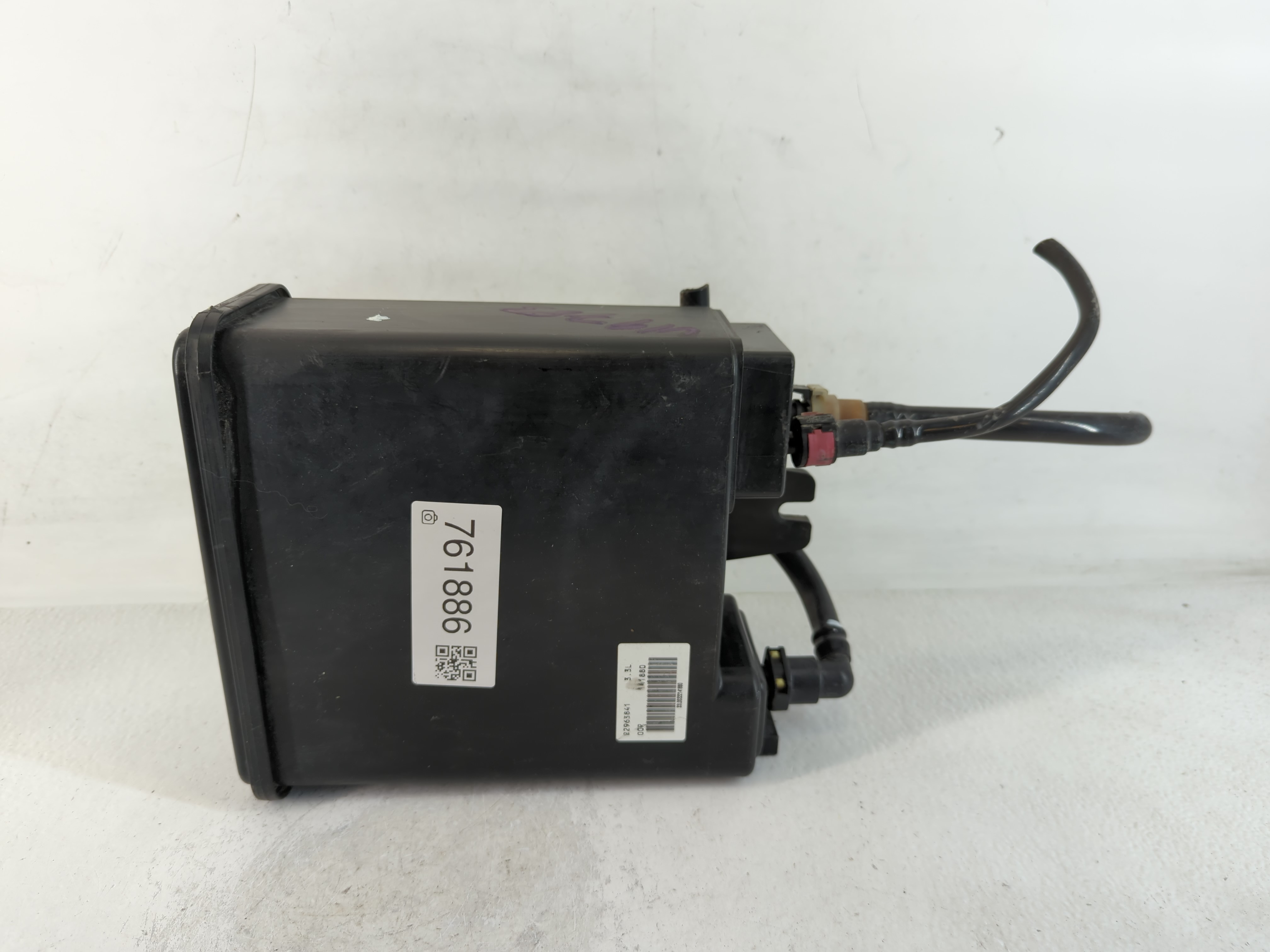 Picture of 2009 Gmc Yukon Xl 1500 Fuel Vapor Charcoal Canister 761886
