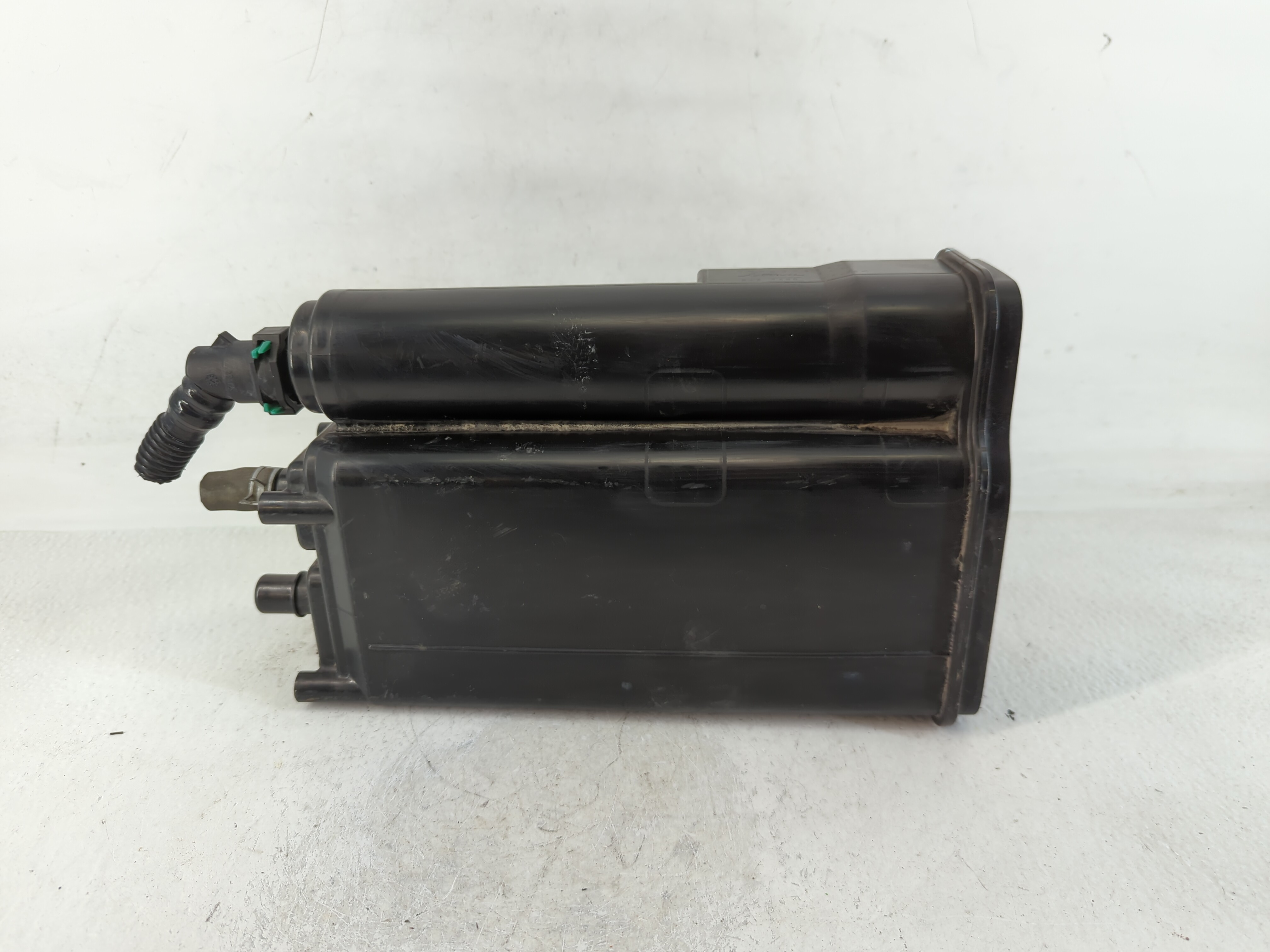 2014 Toyota Camry Fuel Vapor Charcoal Canister 761933 - Oemusedautoparts1.com