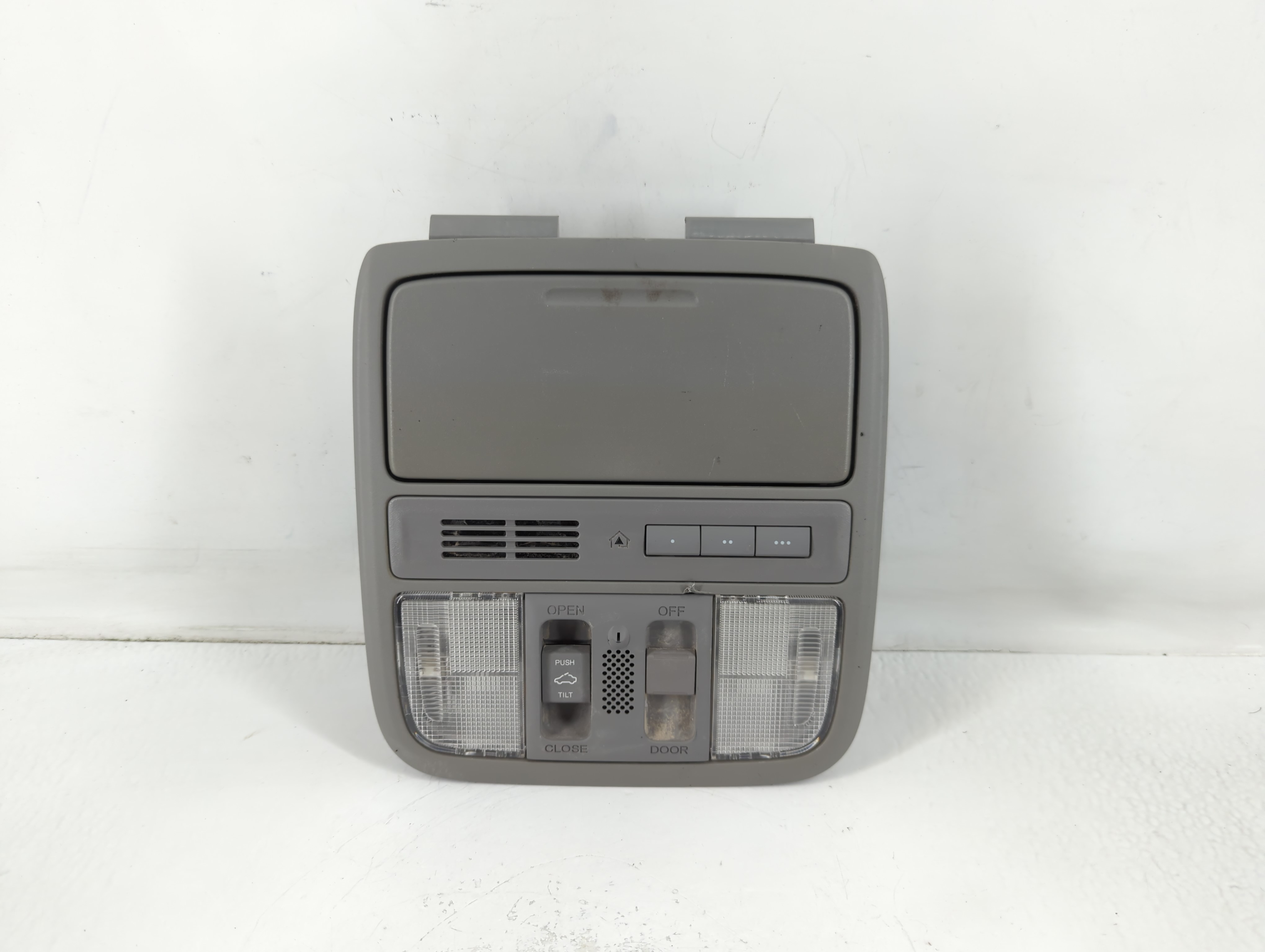 2013 Honda Accord Overhead Roof Console 761938 - Oemusedautoparts1.com