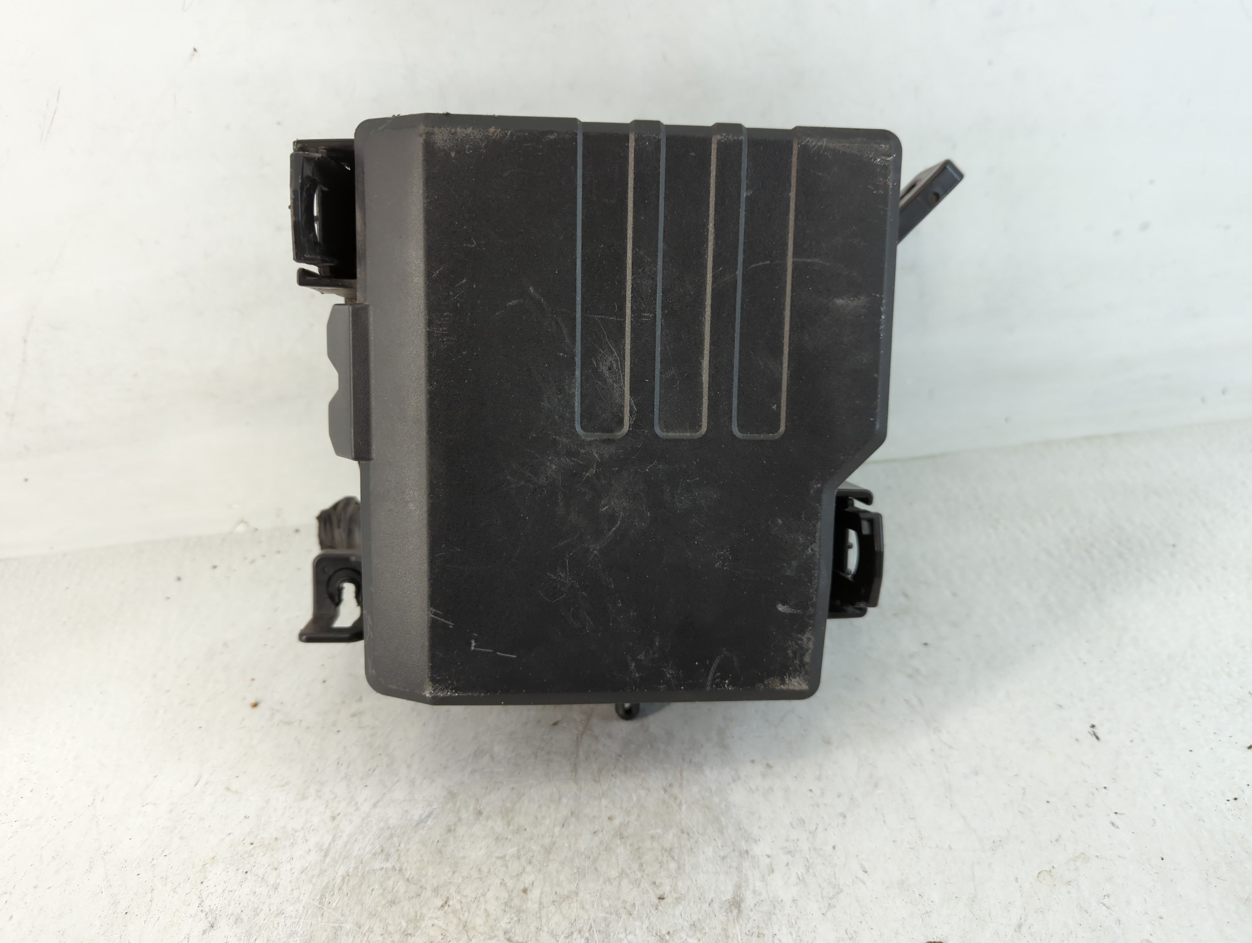 Picture of 2019-2020 Hyundai Santa Fe Fusebox Fuse Box Relay Module 9120082490ta 761960
