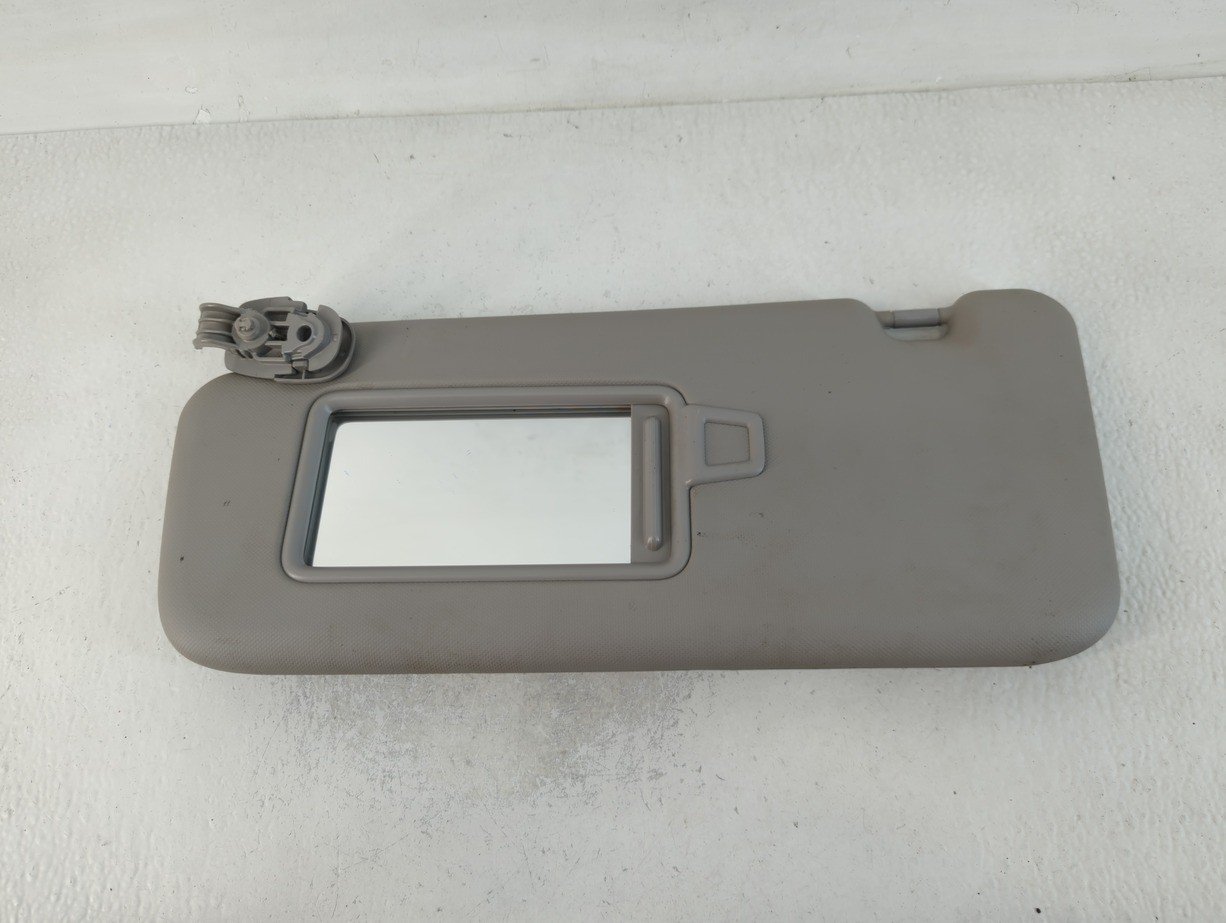 2018-2021 Hyundai Kona Driver Sun Visor Mirror Left Sunvisor Grey 762041 - Oemusedautoparts1.com