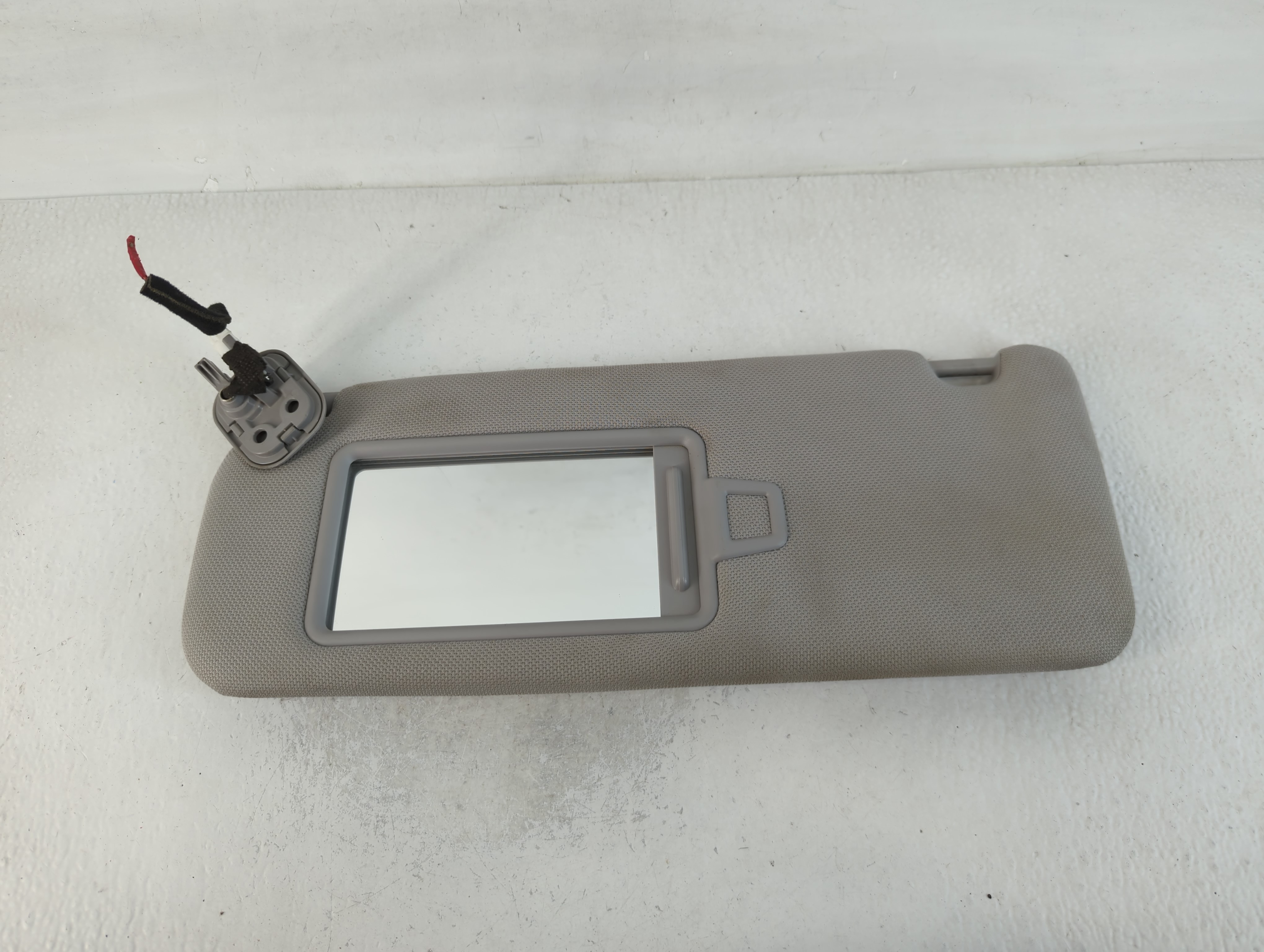 2015-2019 Hyundai Sonata Driver Sun Visor Mirror Left Sunvisor Grey 762098 - Oemusedautoparts1.com