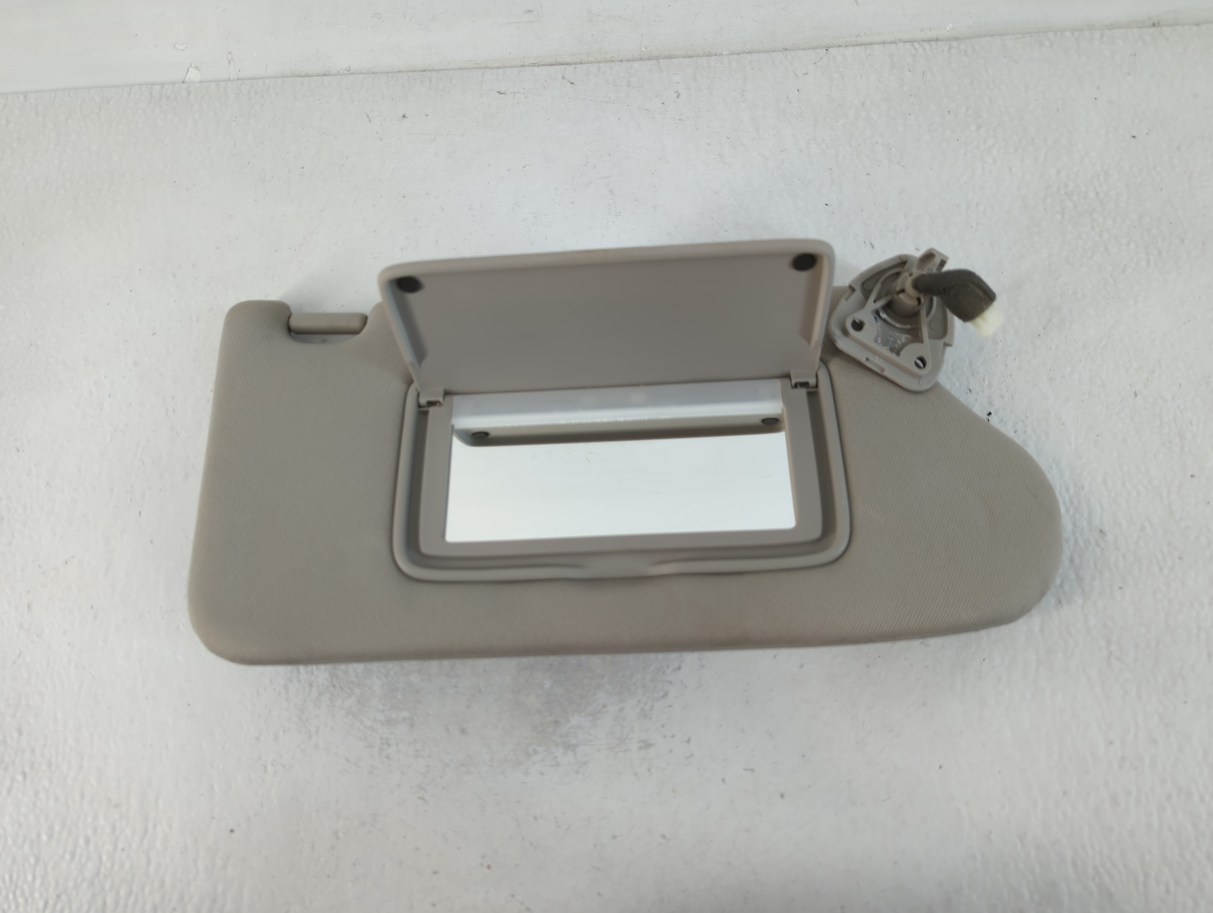 2013-2018 Nissan Altima Passenger Sun Visor Mirror Right Sunvisor Grey 762103 - Oemusedautoparts1.com