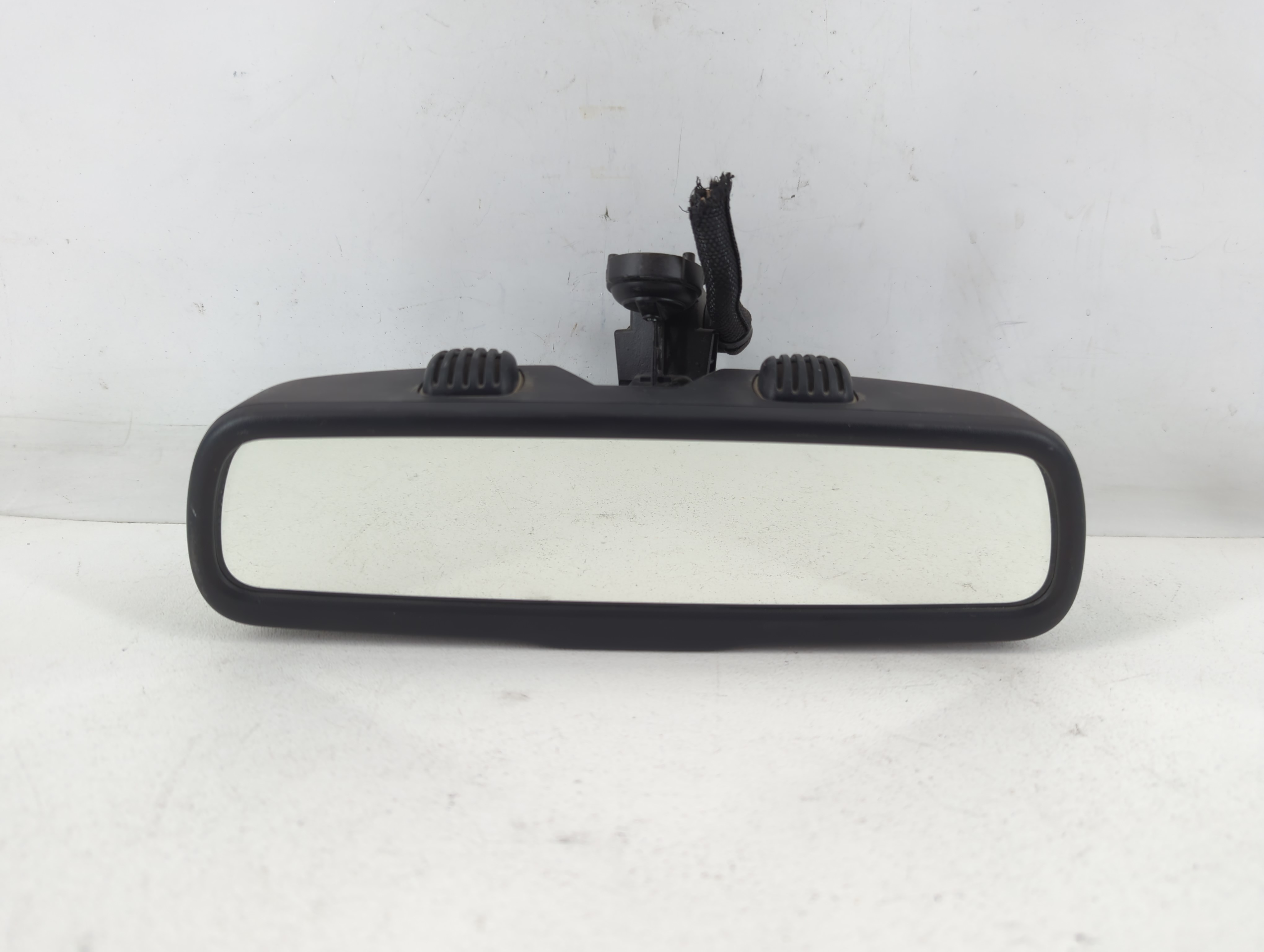 2015-2017 Jeep Cherokee Interior Rear View Mirror Oem 762116 - Oemusedautoparts1.com