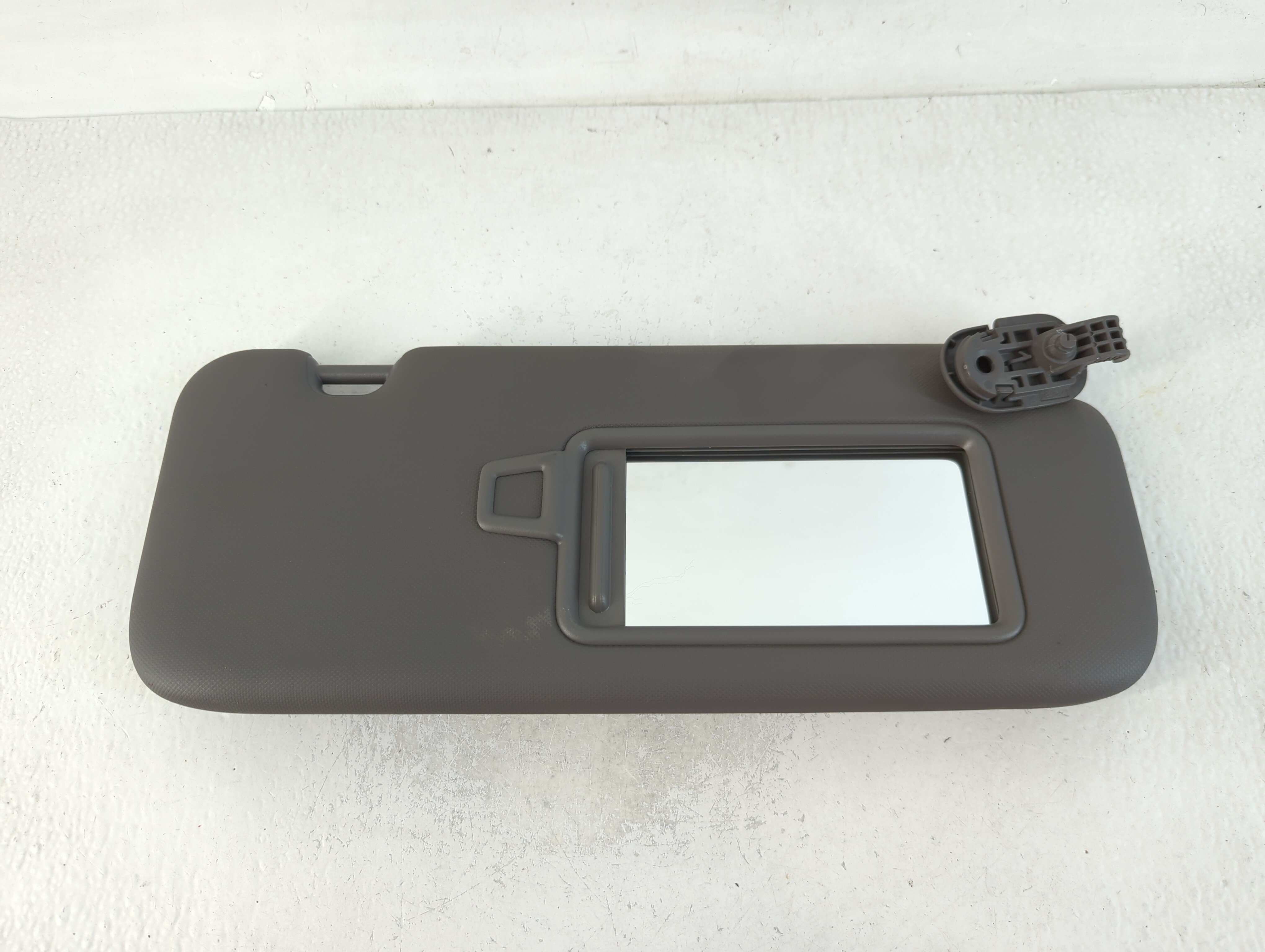 2021-2022 Hyundai Elantra Driver Sun Visor Mirror Left Sunvisor Black 762138 - Oemusedautoparts1.com