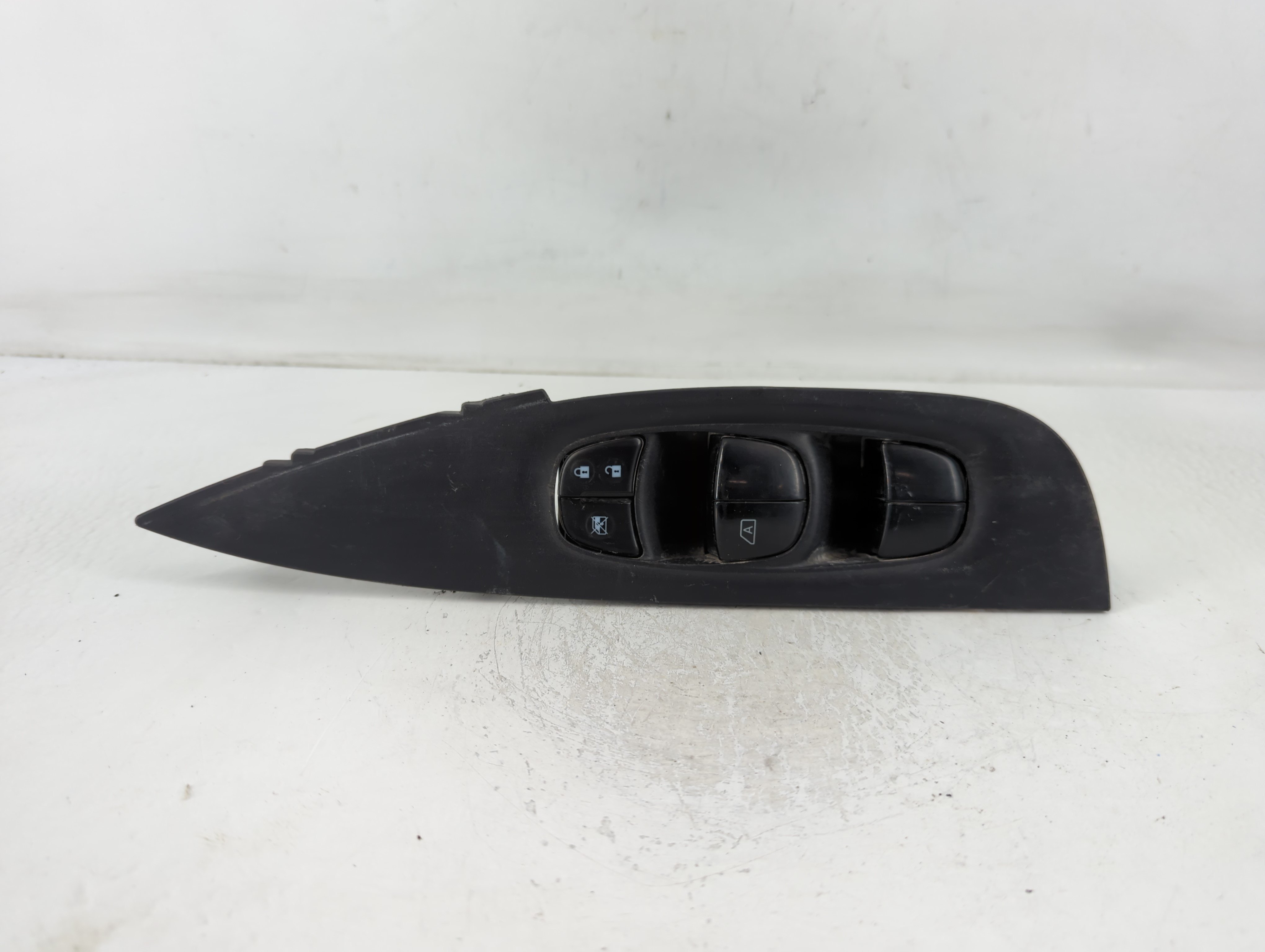 2014-2020 Nissan Rogue Driver Left Door Master Power Window Switch 762159 - Oemusedautoparts1.com