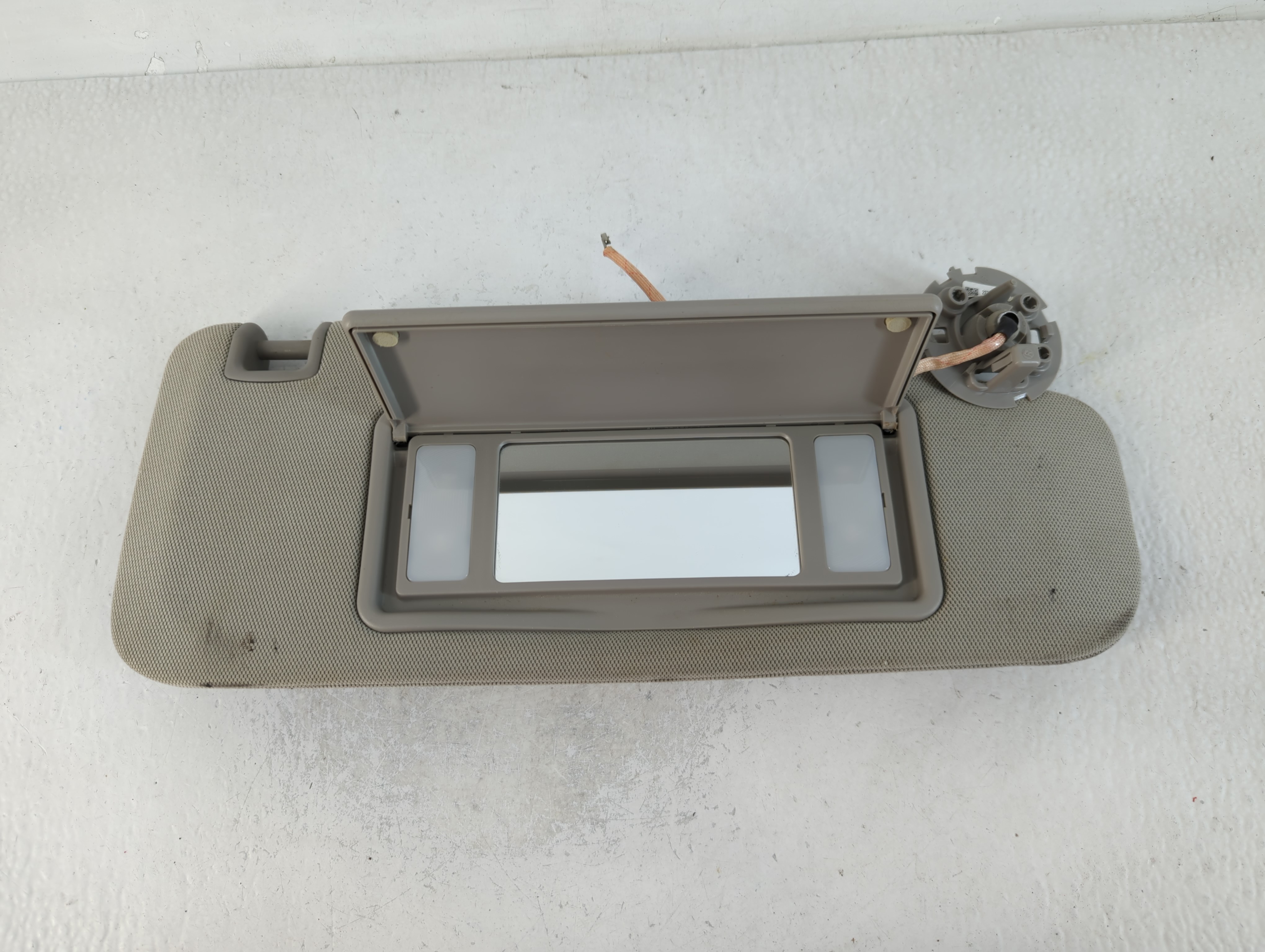 2014-2020 Chevrolet Impala Passenger Sun Visor Mirror Right Sunvisor Grey 762172 - Oemusedautoparts1.com