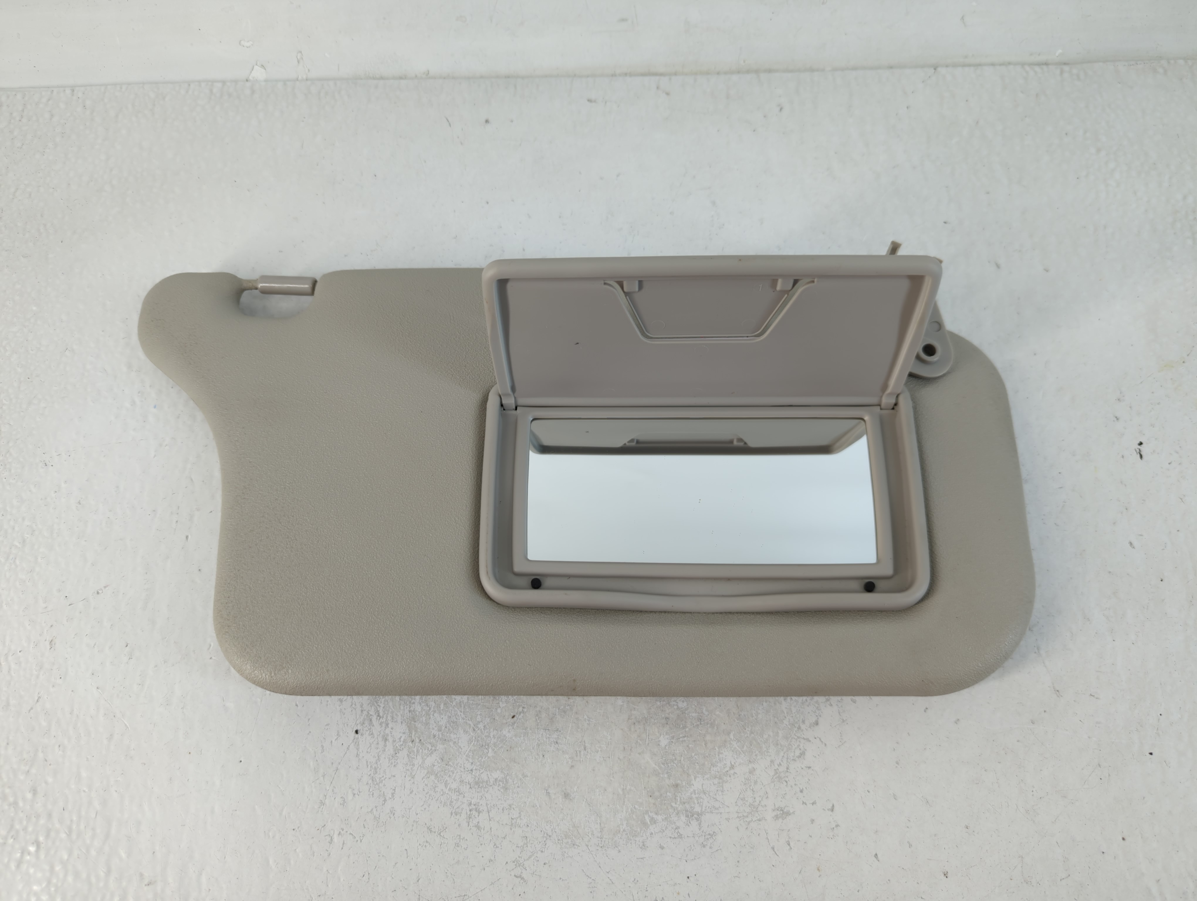 2022 Mitsubishi Mirage G4 Passenger Sun Visor Mirror Right Sunvisor Grey 762182 - Oemusedautoparts1.com