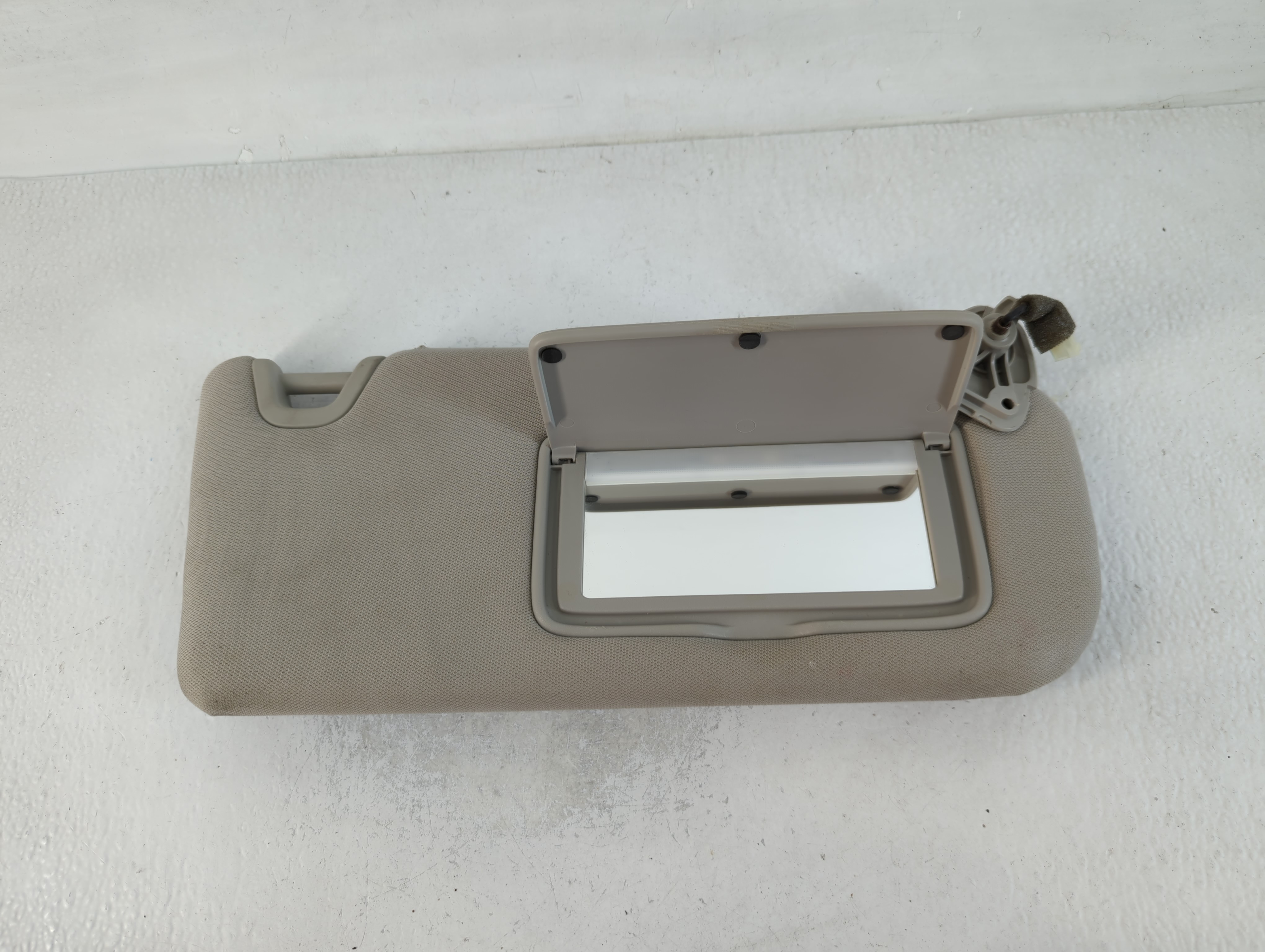 2021-2022 Nissan Altima Passenger Sun Visor Mirror Right Sunvisor Beige 762200 - Oemusedautoparts1.com