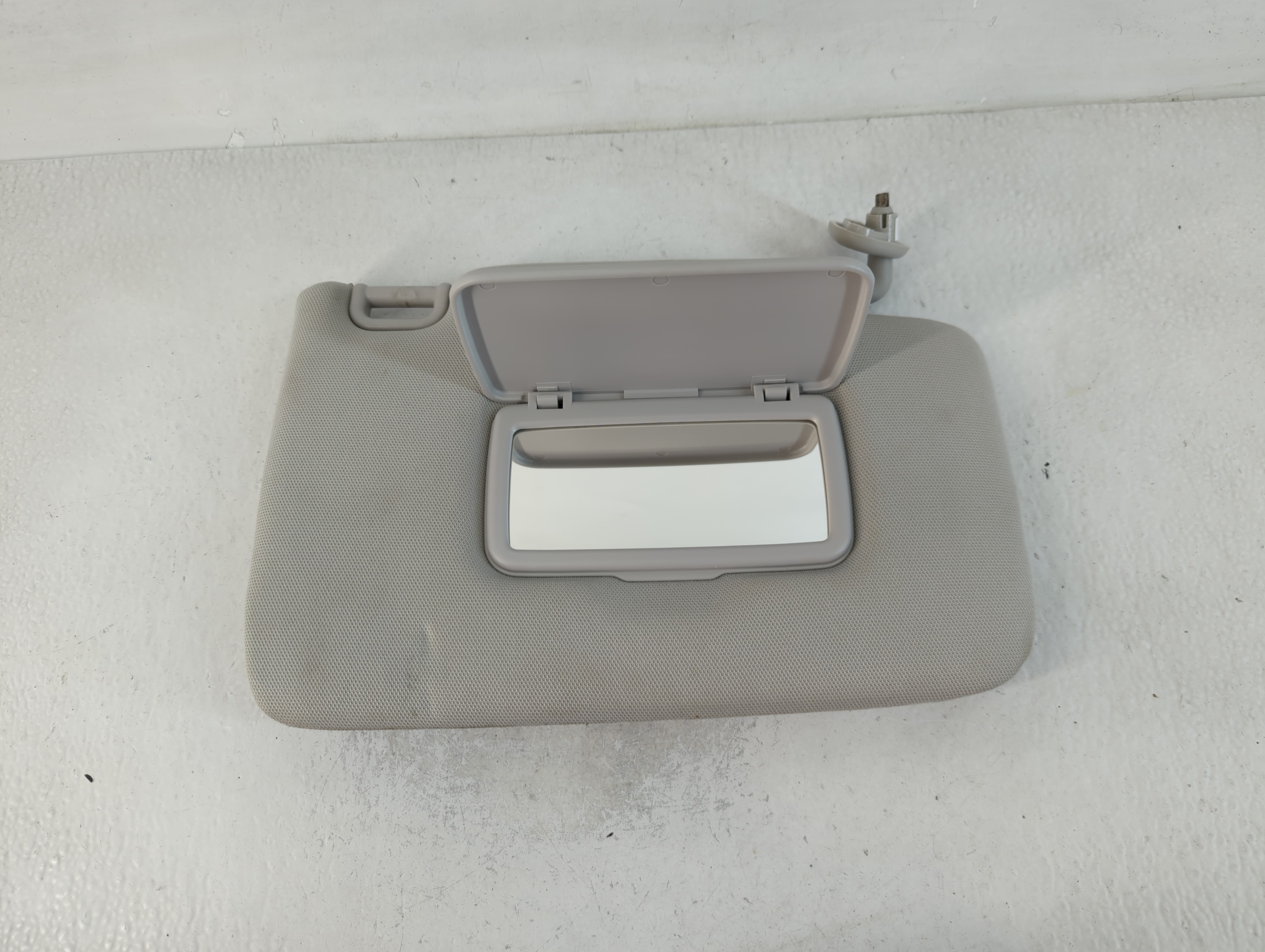 2014-2016 Subaru Forester Passenger Sun Visor Mirror Right Sunvisor Grey 762263 - Oemusedautoparts1.com
