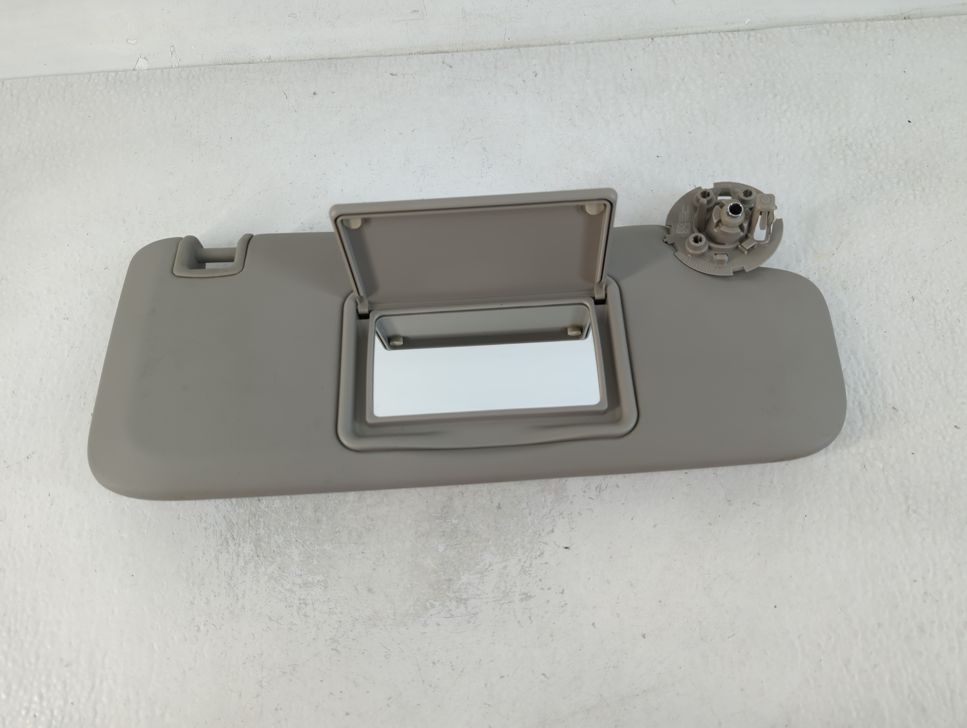 2011-2016 Chevrolet Cruze Driver Sun Visor Mirror Left Sunvisor Grey 762273 - Oemusedautoparts1.com