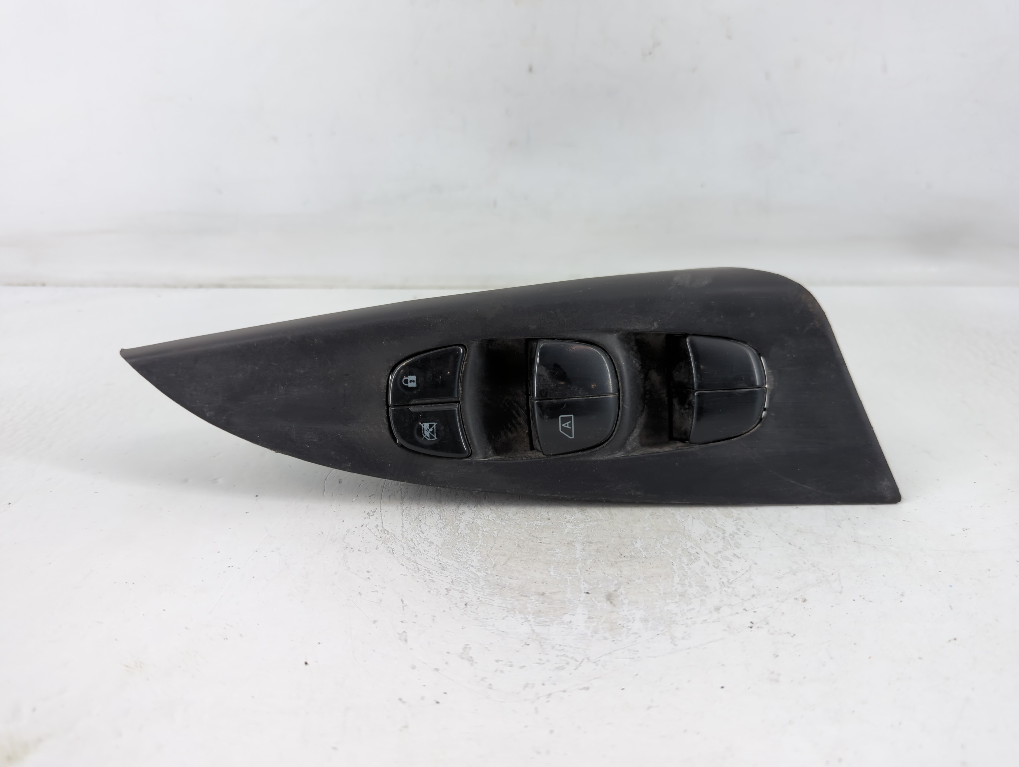 2013-2019 Nissan Sentra Driver Left Door Master Power Window Switch 762277 - Oemusedautoparts1.com