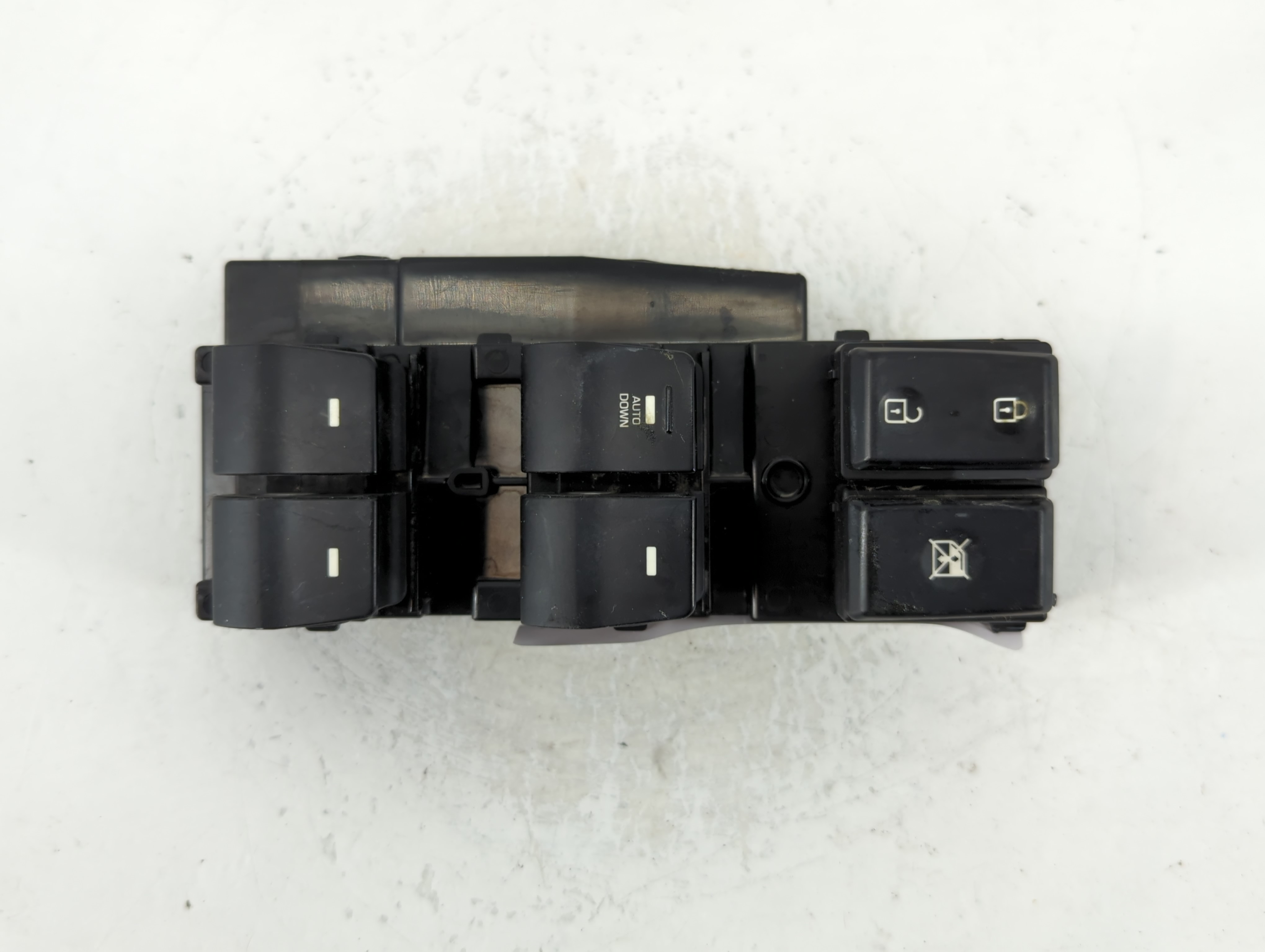 Picture of 2017-2020 Hyundai Elantra Driver Left Door Master Power Window Switch 762279