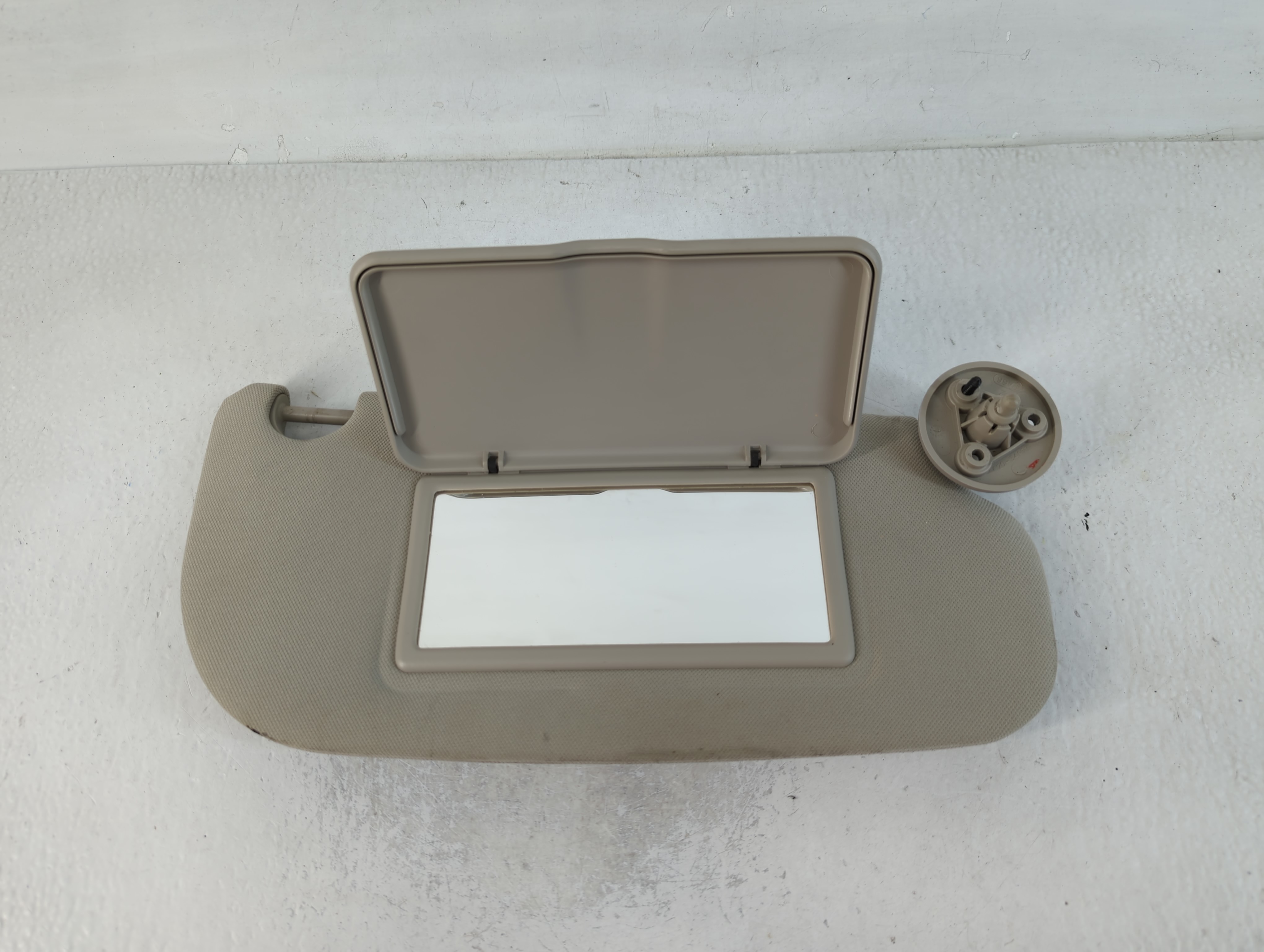 2005-2010 Chevrolet Cobalt Passenger Sun Visor Mirror Right Sunvisor 762297 - Oemusedautoparts1.com