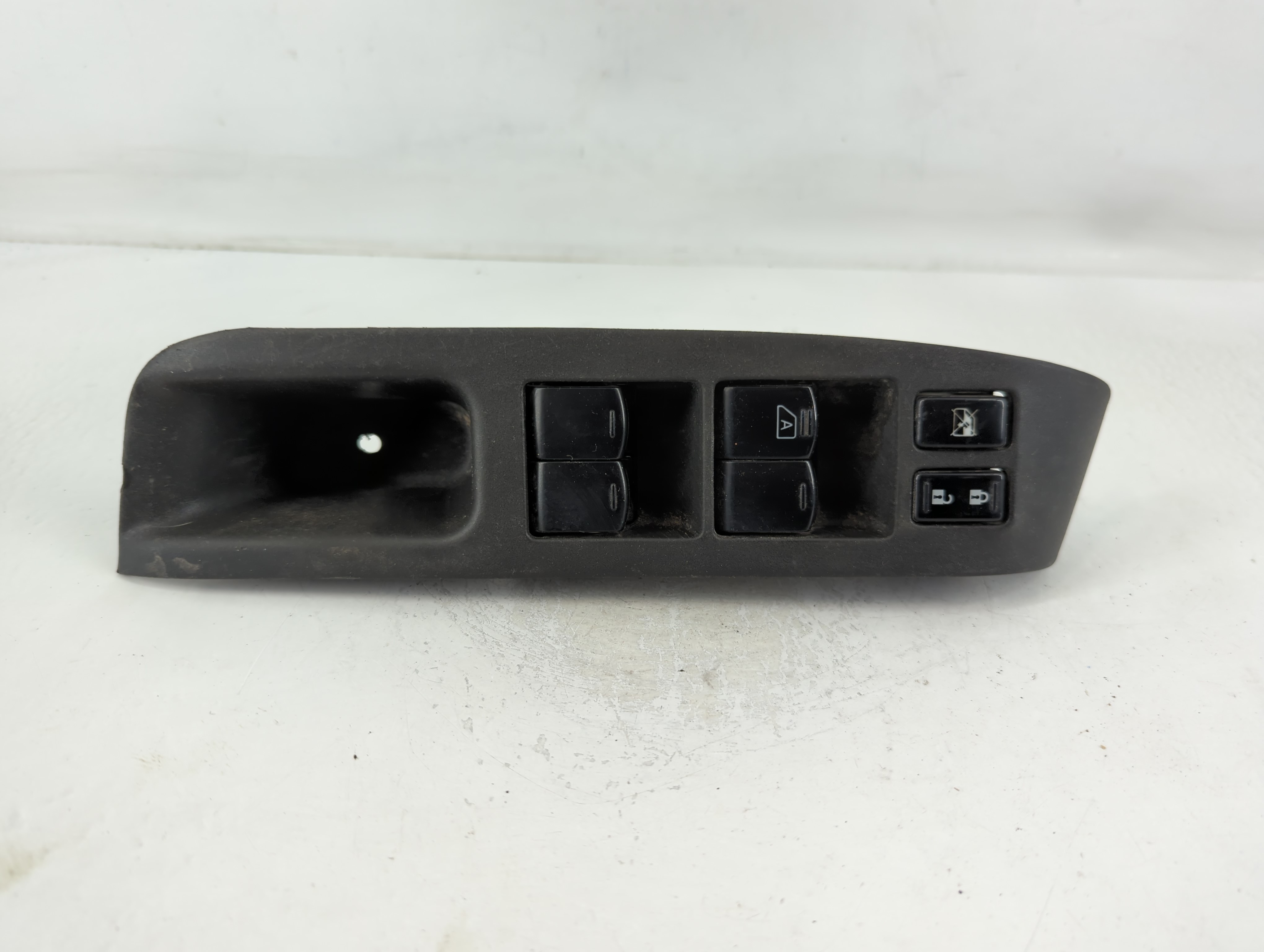 Picture of 2011-2014 Nissan Cube Driver Left Door Master Power Window Switch 762315