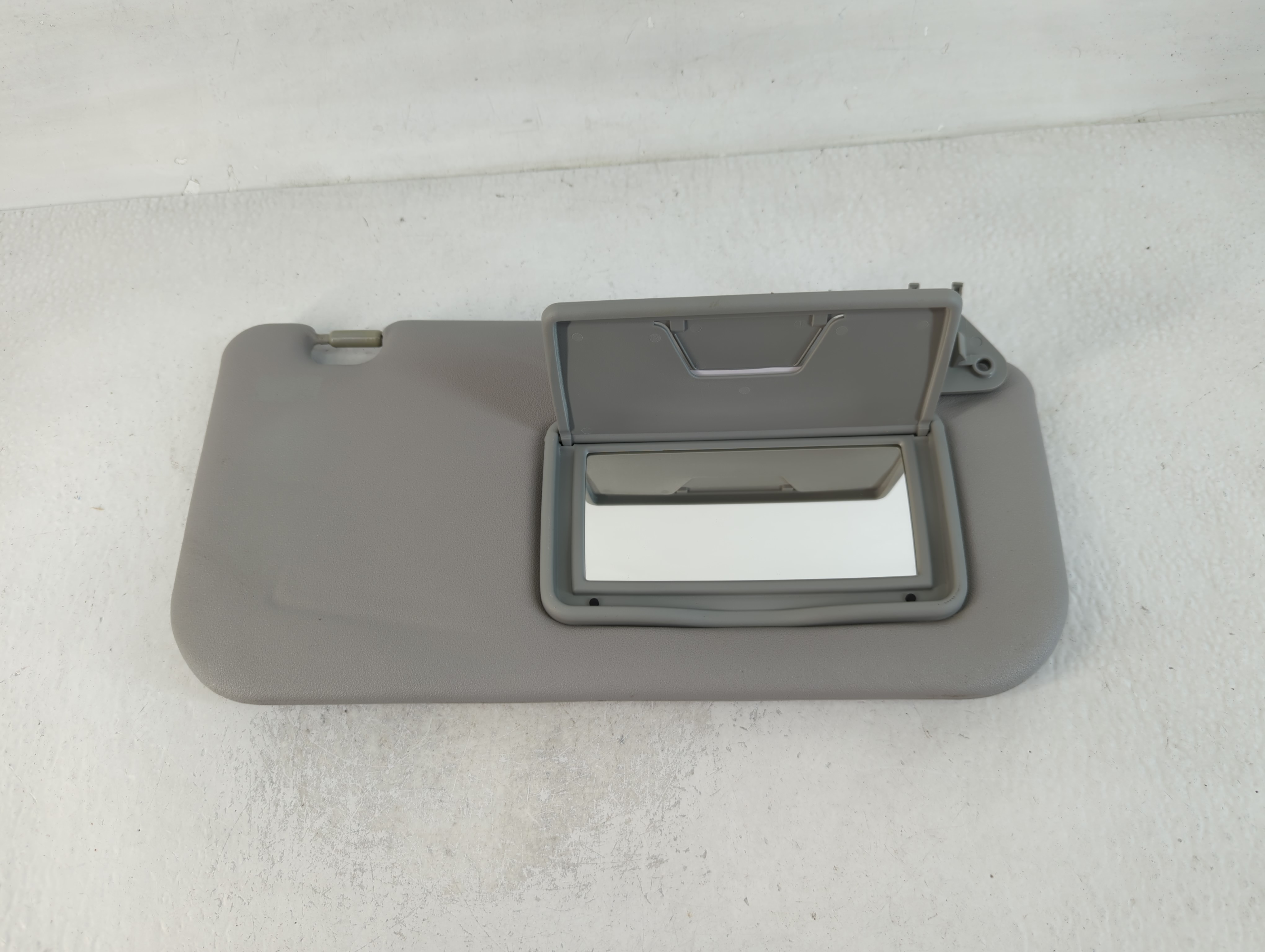 2007-2017 Mitsubishi Lancer Passenger Sun Visor Mirror Right Sunvisor 762366 - Oemusedautoparts1.com