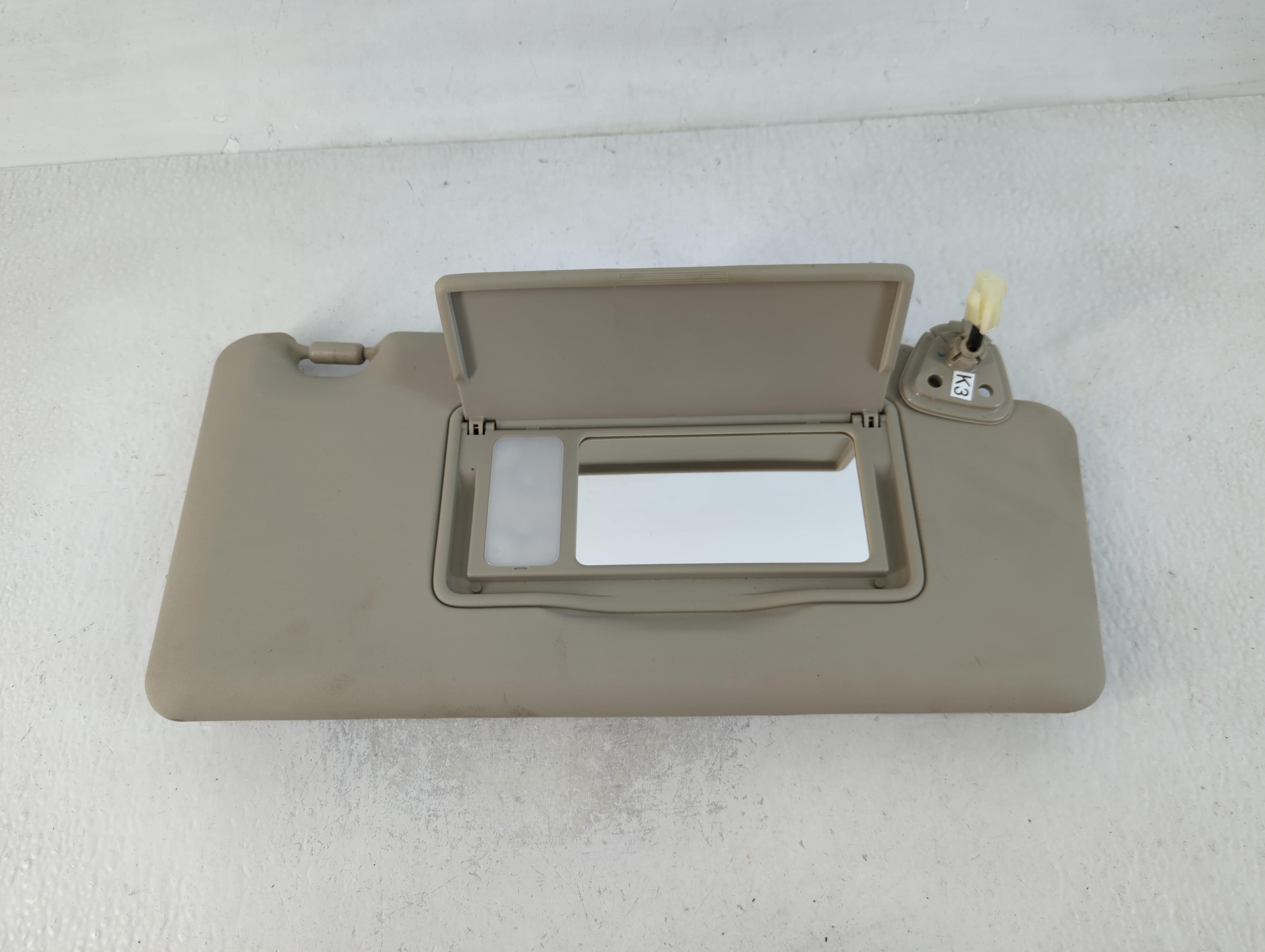 2011-2015 Nissan Rogue Passenger Sun Visor Mirror Right Sunvisor Grey 762369 - Oemusedautoparts1.com