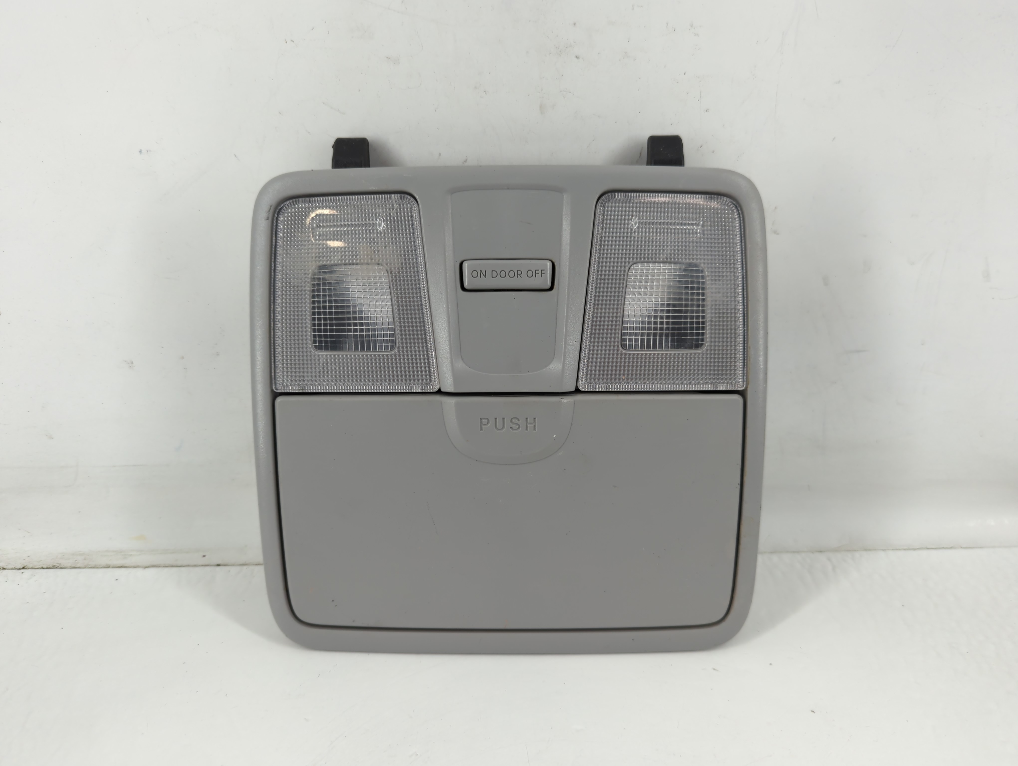 2013 Hyundai Elantra Overhead Roof Console 762407 - Oemusedautoparts1.com