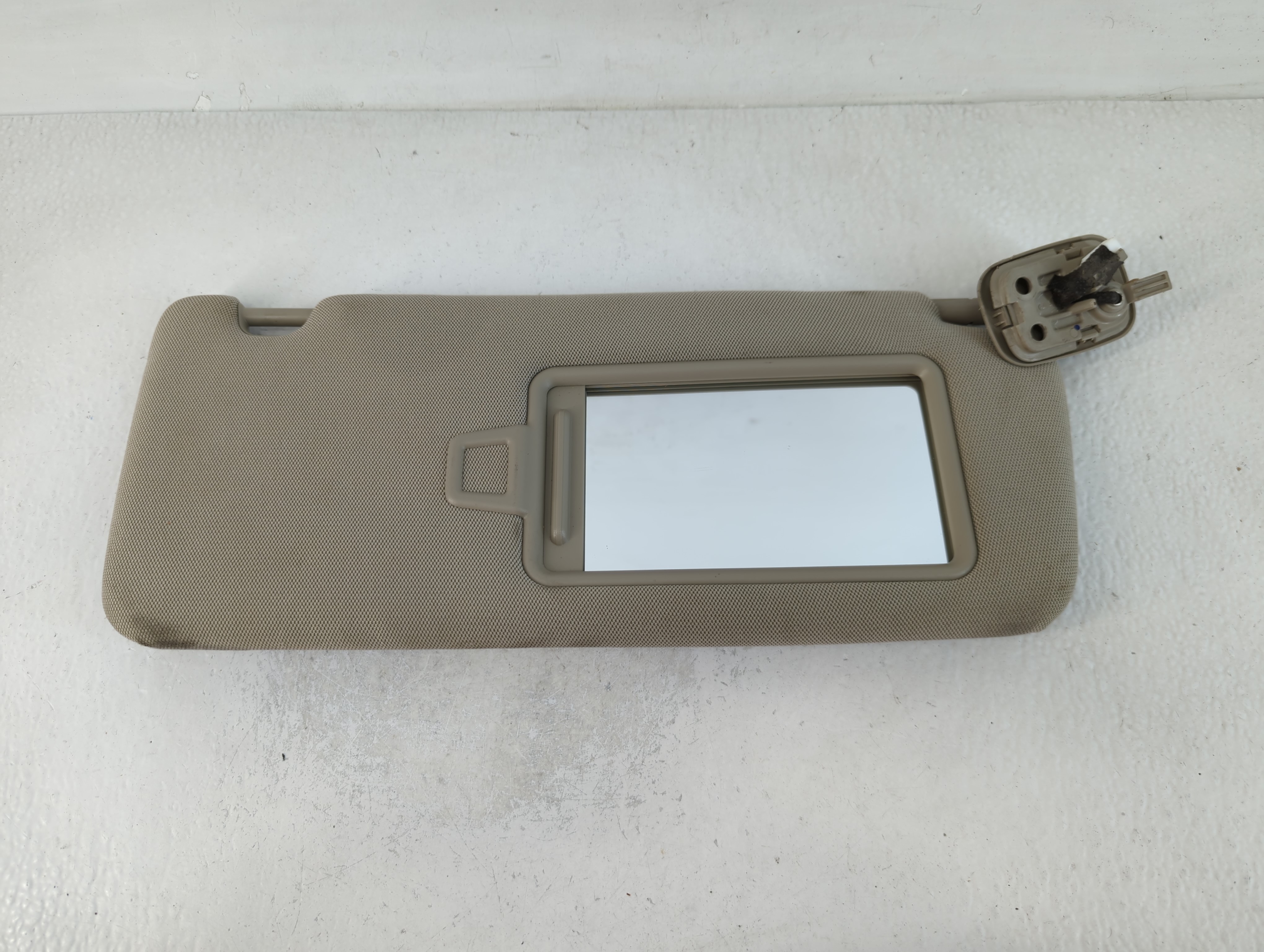 2016-2020 Kia Optima Passenger Sun Visor Mirror Right Sunvisor Grey 762481 - Oemusedautoparts1.com