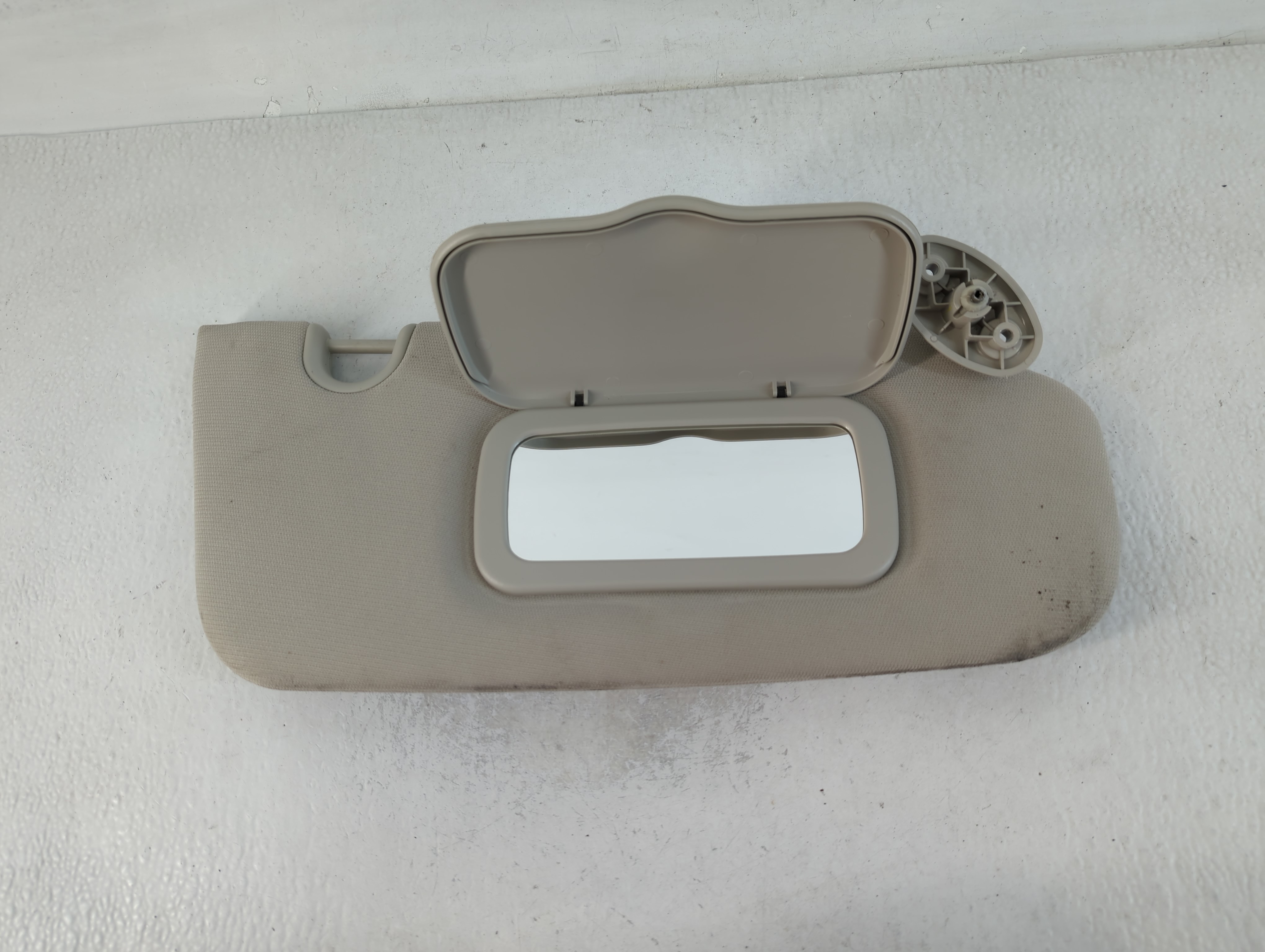 2010-2017 Jeep Patriot Passenger Sun Visor Mirror Right Sunvisor Grey 762517 - Oemusedautoparts1.com