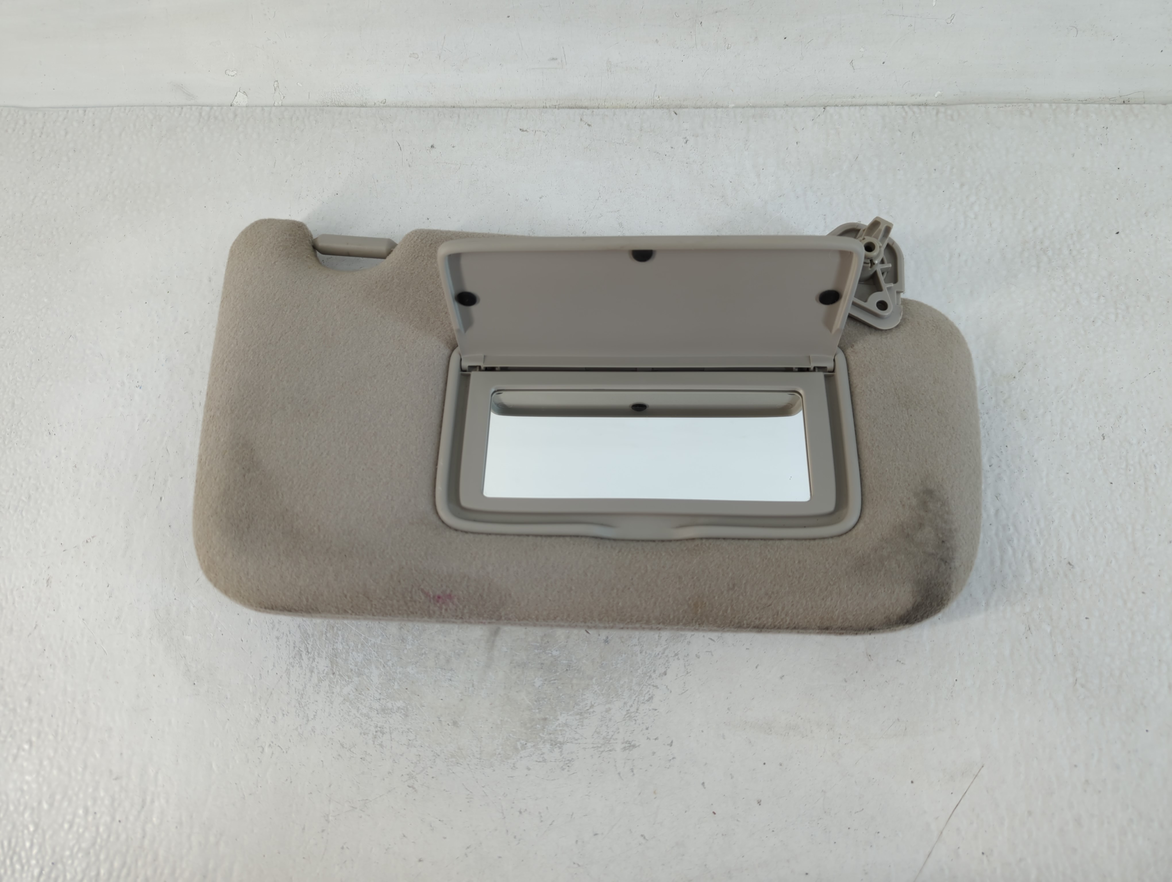 2013-2019 Nissan Sentra Passenger Sun Visor Mirror Right Sunvisor Grey 762524 - Oemusedautoparts1.com