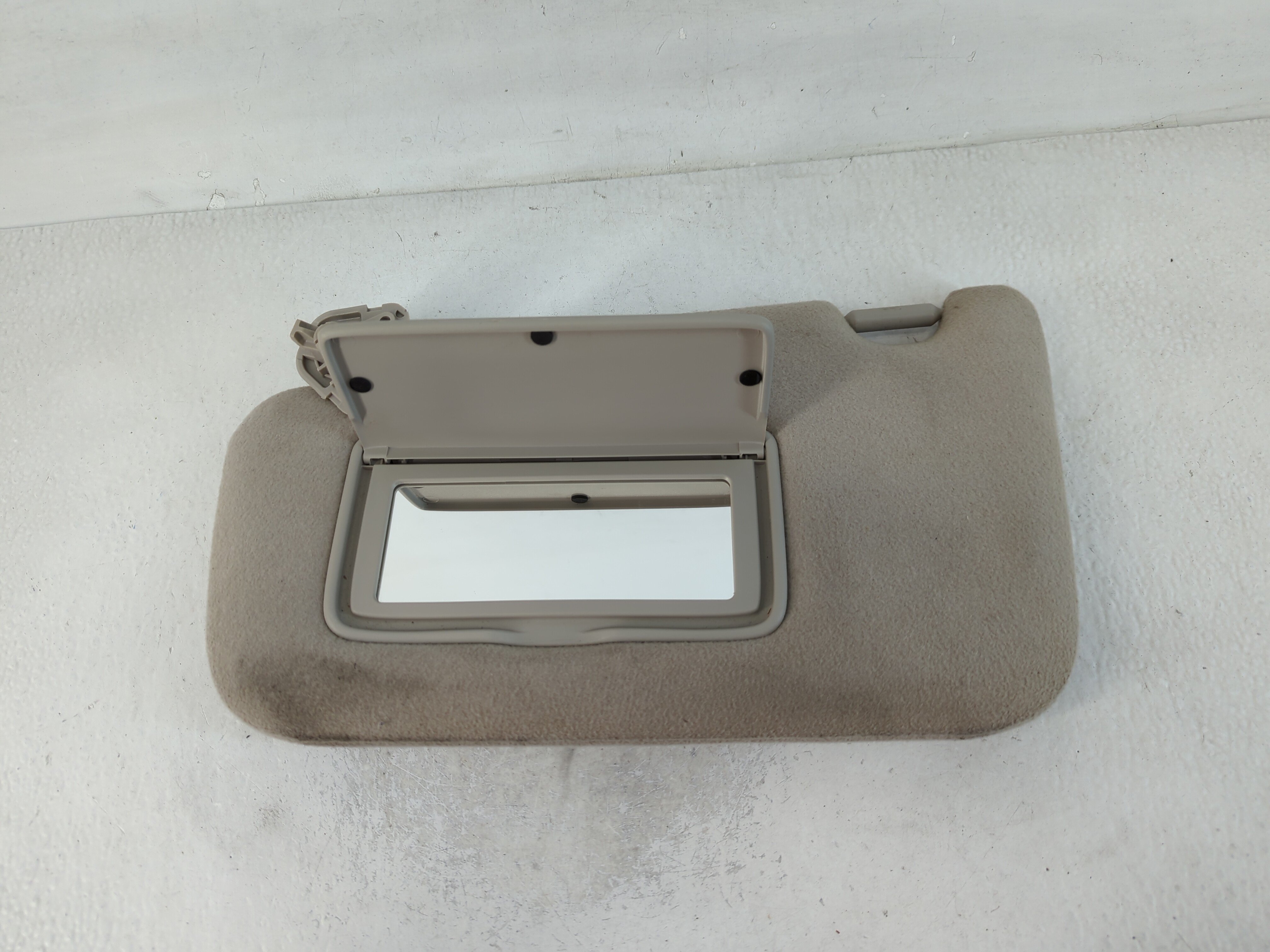 2013-2019 Nissan Sentra Driver Sun Visor Mirror Left Sunvisor Grey 762552 - Oemusedautoparts1.com