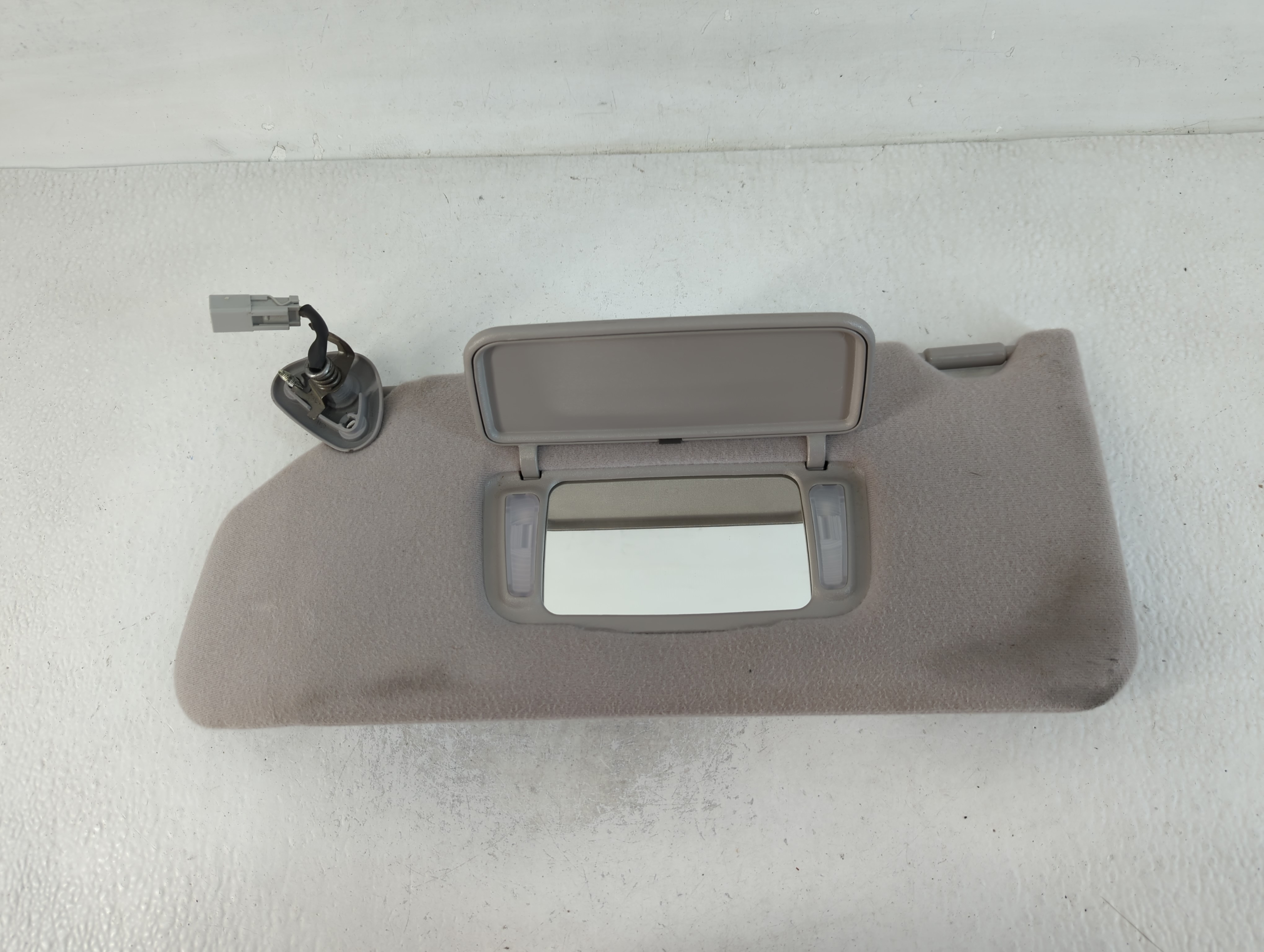 Picture of 1998-2002 Honda Accord Driver Sun Visor Mirror Left Sunvisor Grey 762555