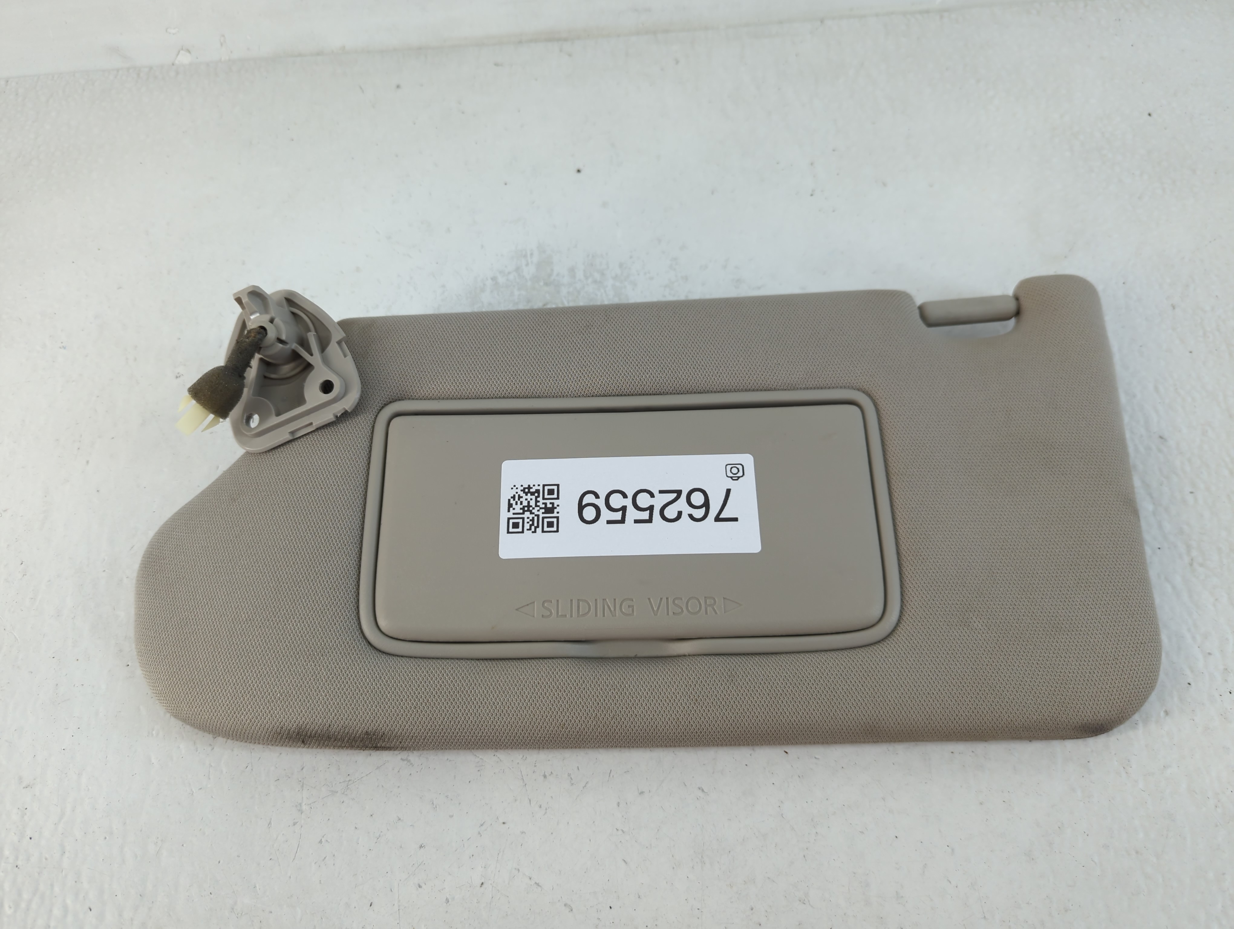 2013-2019 Nissan Sentra Driver Sun Visor Mirror Left Sunvisor Grey 762559 - Oemusedautoparts1.com