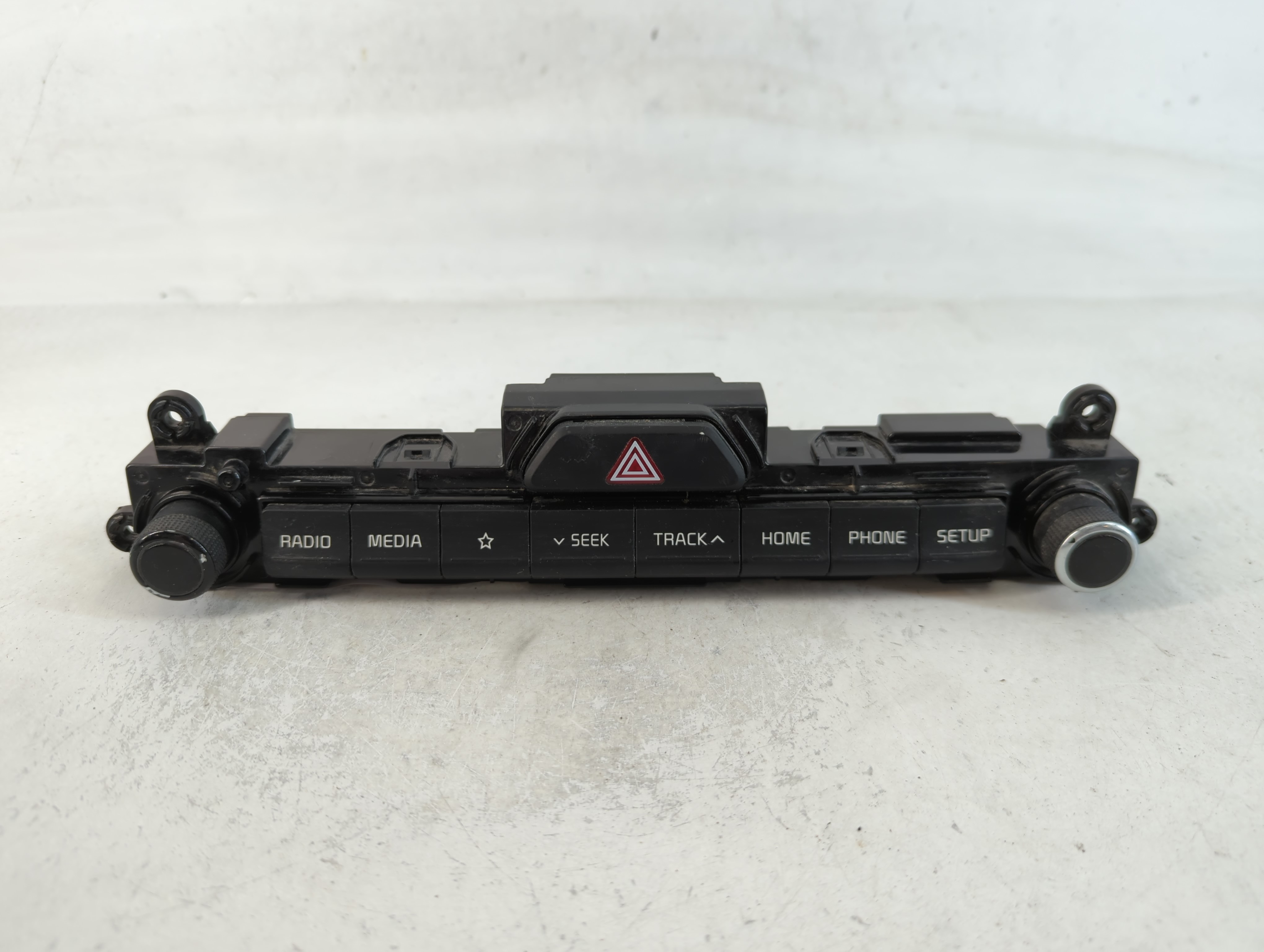 2018-2021 Kia Sportage Am Fm Cd Player Radio Receiver 762582 - Oemusedautoparts1.com